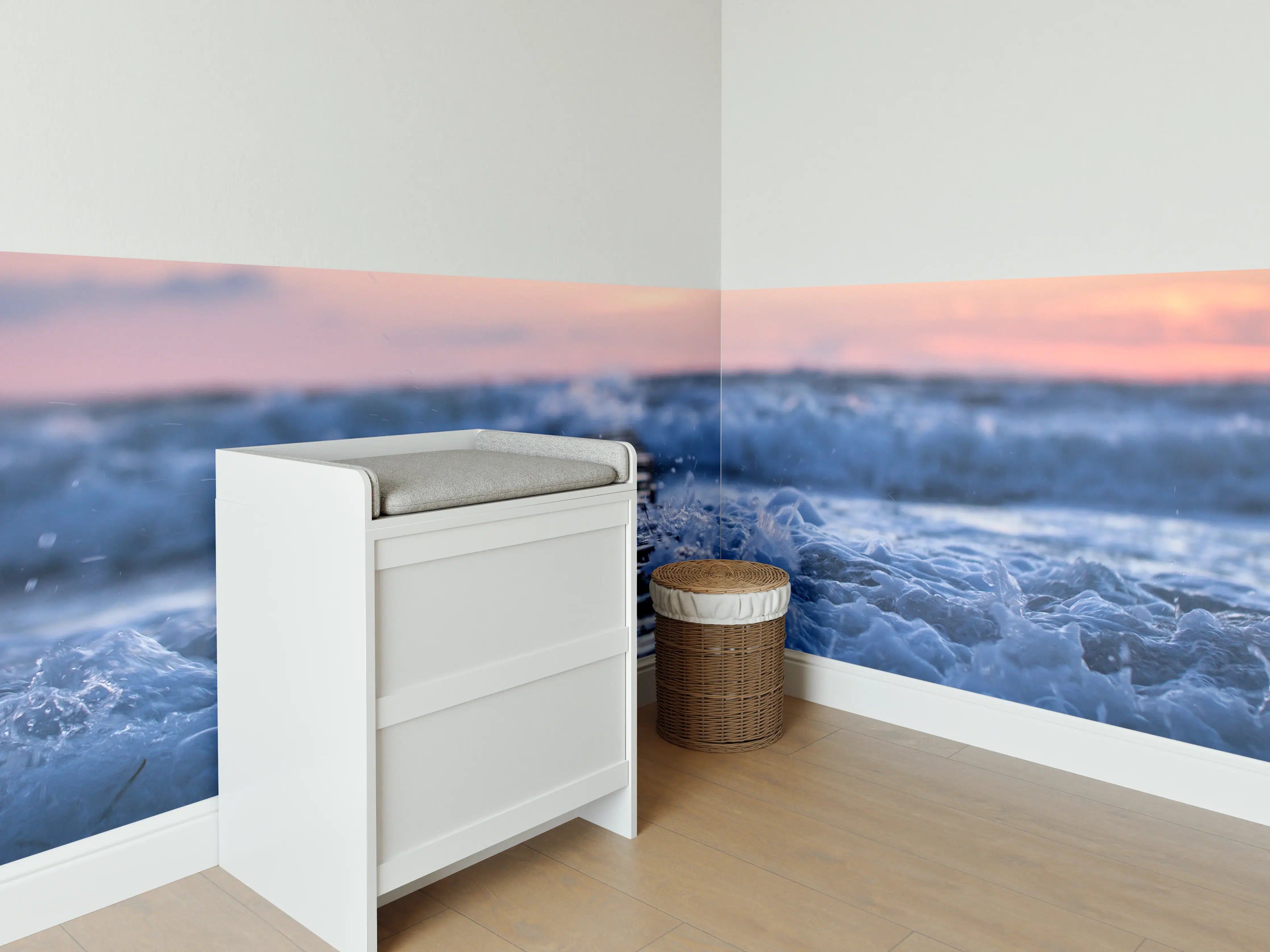 Babyzimmer Wandgestaltung - Stimmungsvoller Sonnenuntergang über graublauem Meer