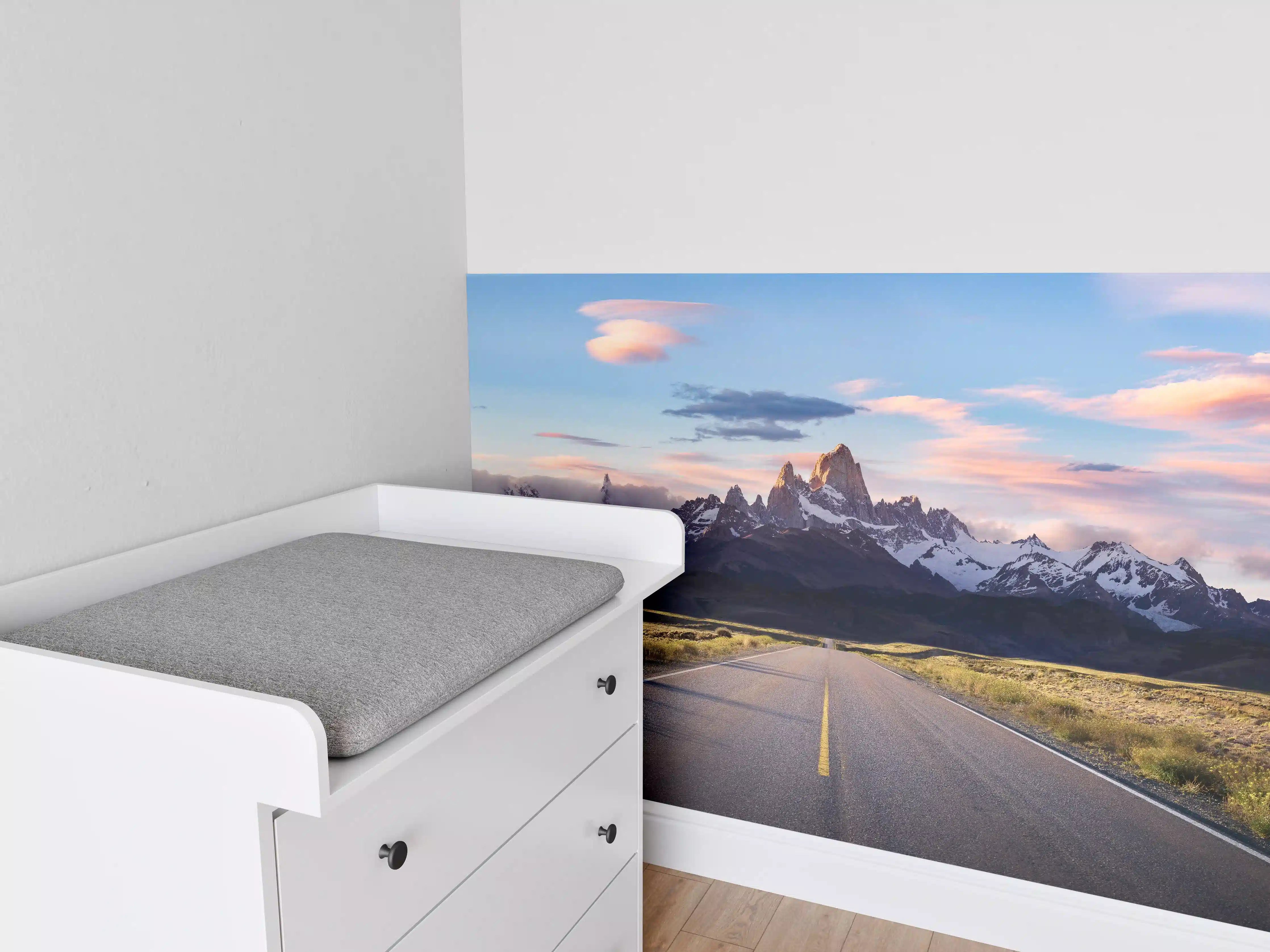 Babyzimmer Wandgestaltung - Straße mit Blick auf Berge