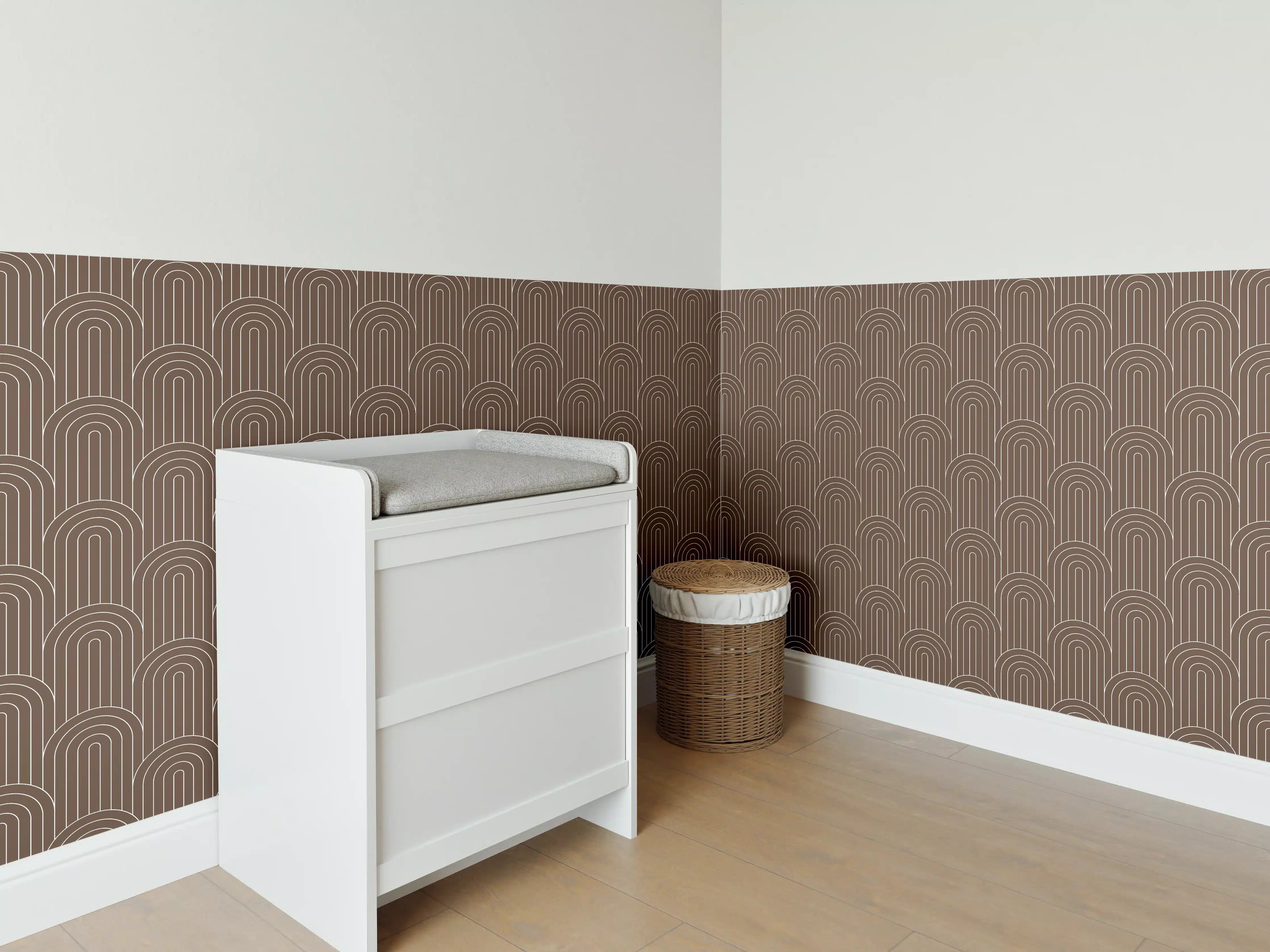 Babyzimmer Wandgestaltung - Symmetrische Arcaden mit Kaffee-Charme
