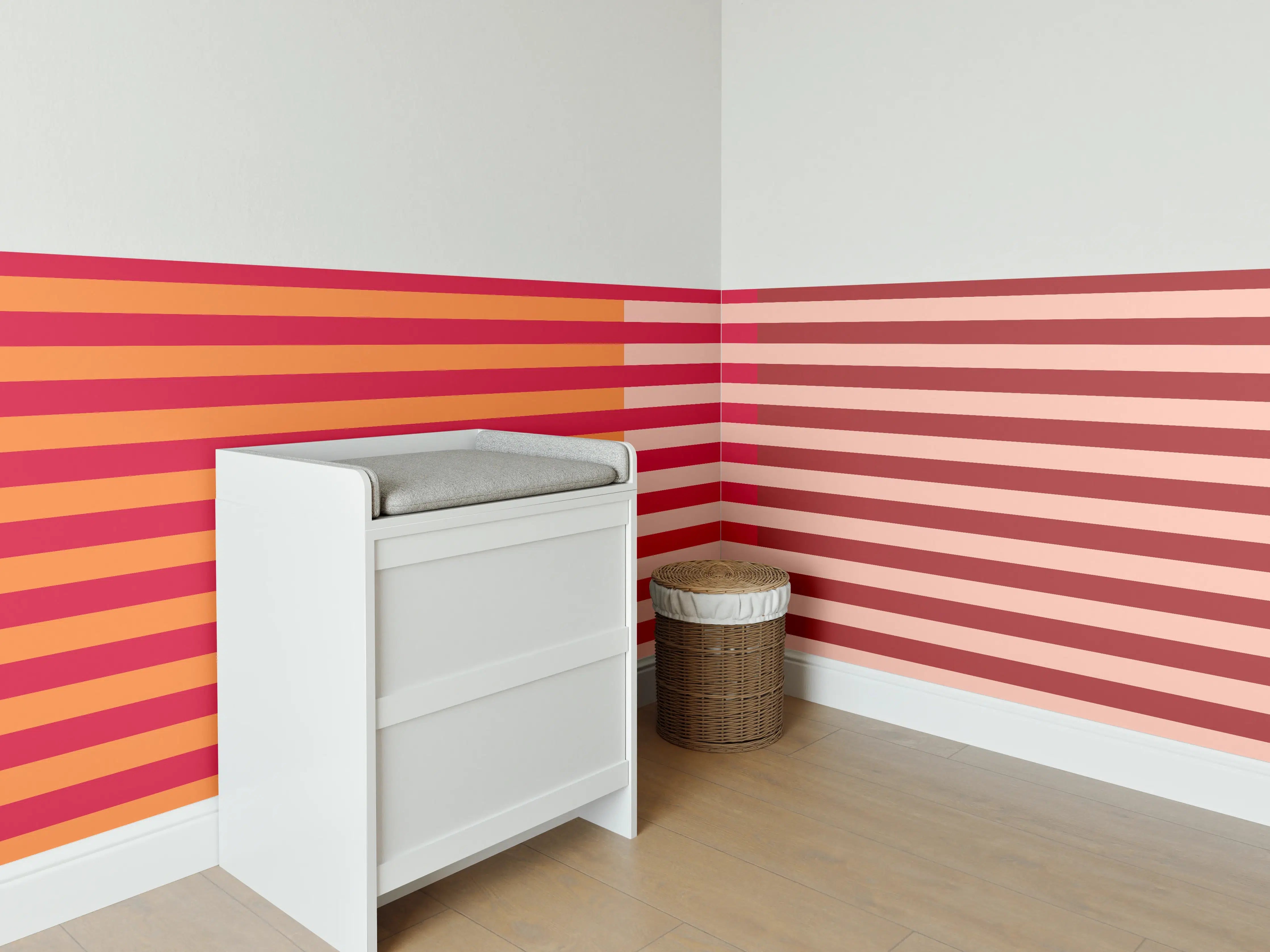 Babyzimmer Wandgestaltung - The Reds - Multy Stripes - Sangria