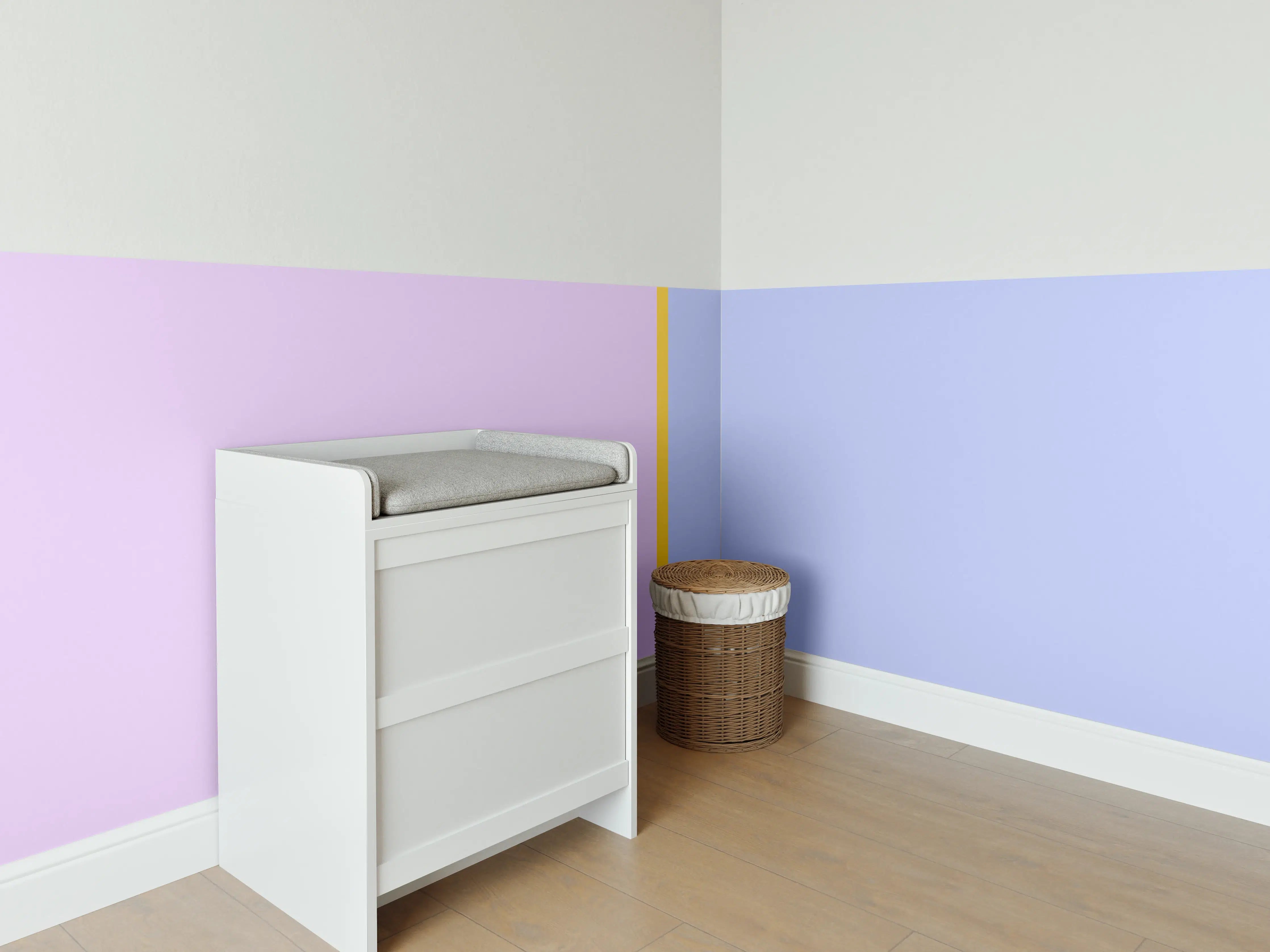 Babyzimmer Wandgestaltung - The Springs - Easy Vertikal - Lilac