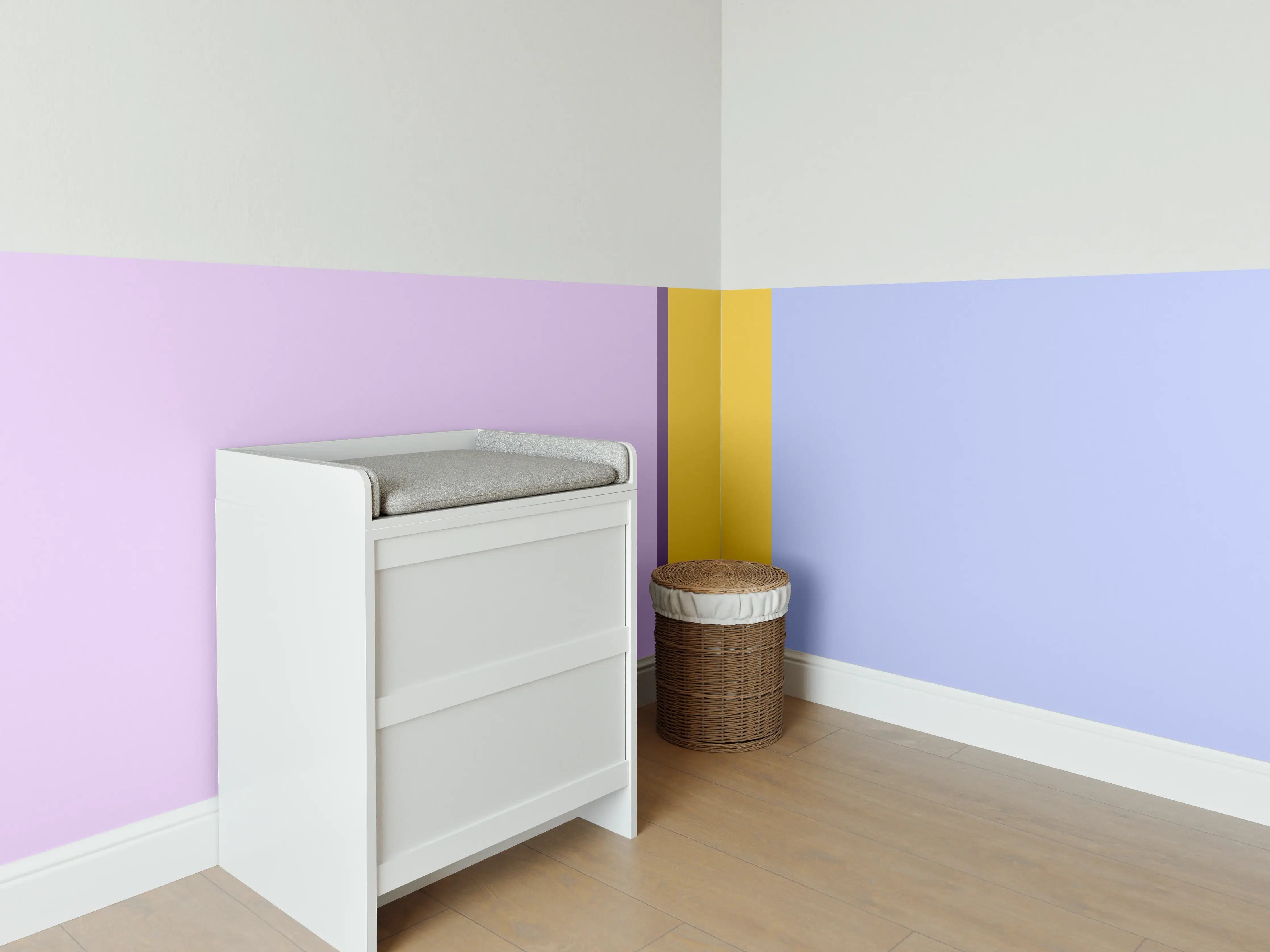 Babyzimmer Wandgestaltung - The Springs - Vertikal - Lilac