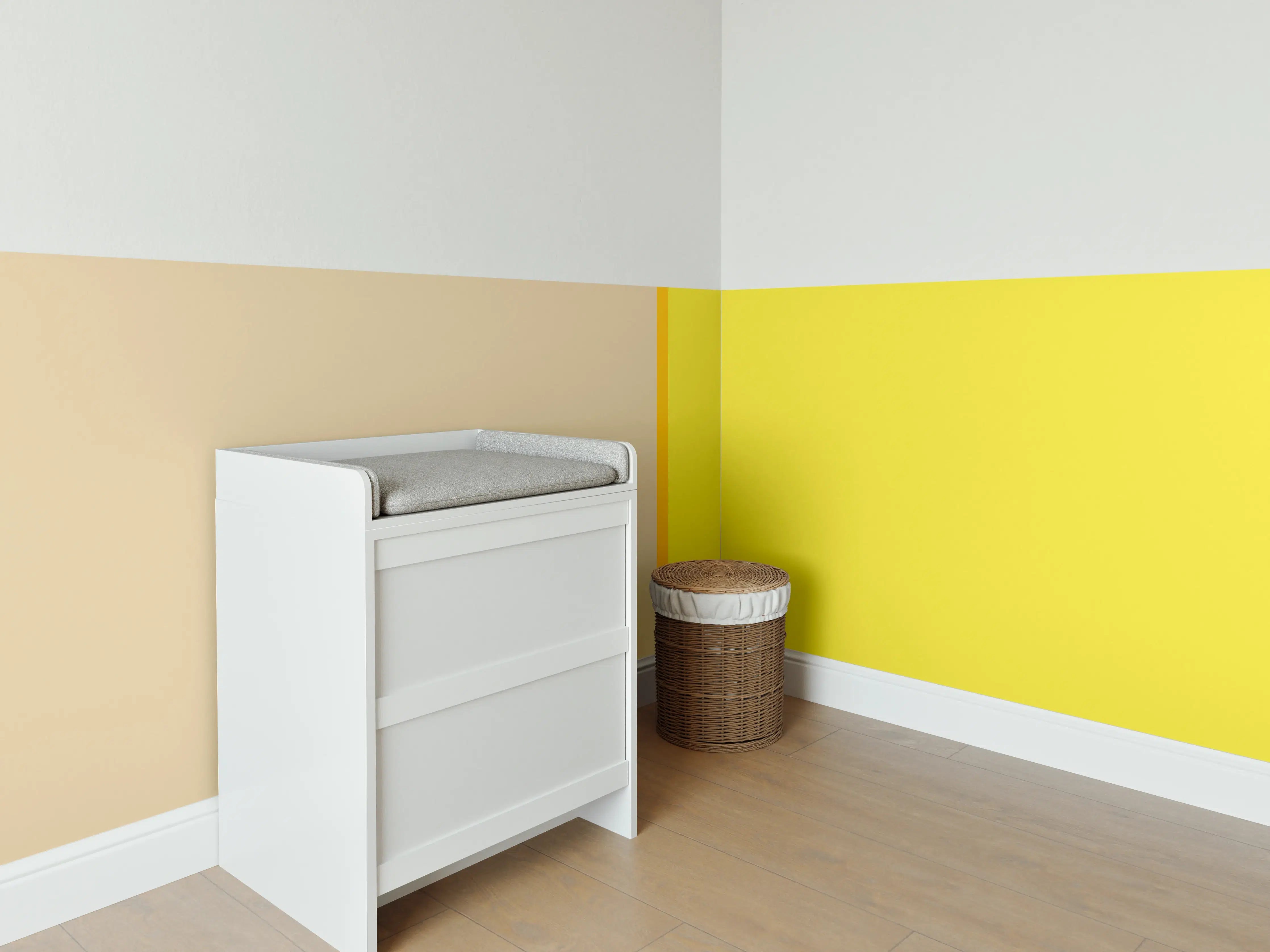Babyzimmer Wandgestaltung - The Yellows - Easy Vertical - Honey