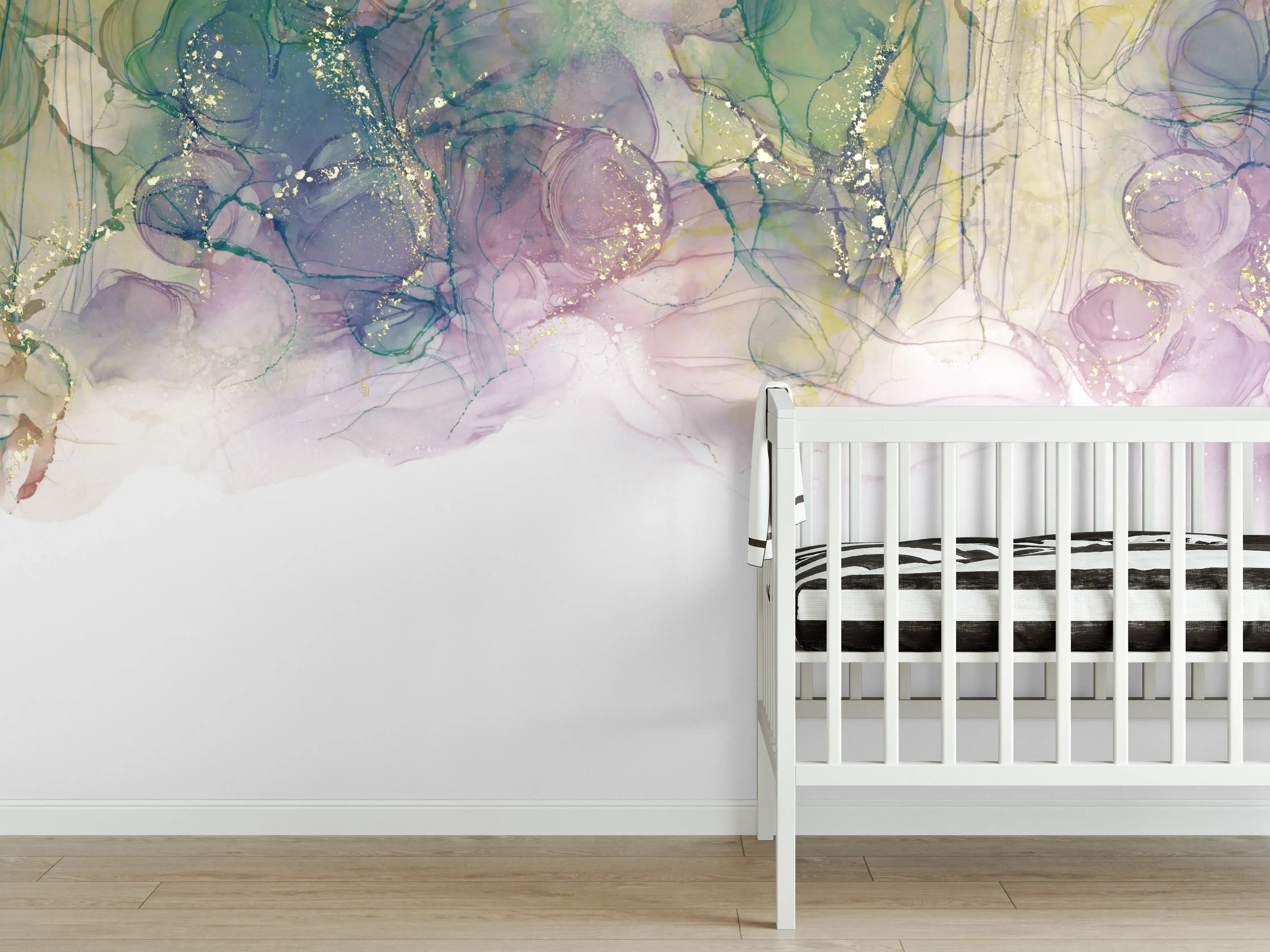 Babyzimmer Wandgestaltung - Tinte mit Goldelementen - Weißer Übergang