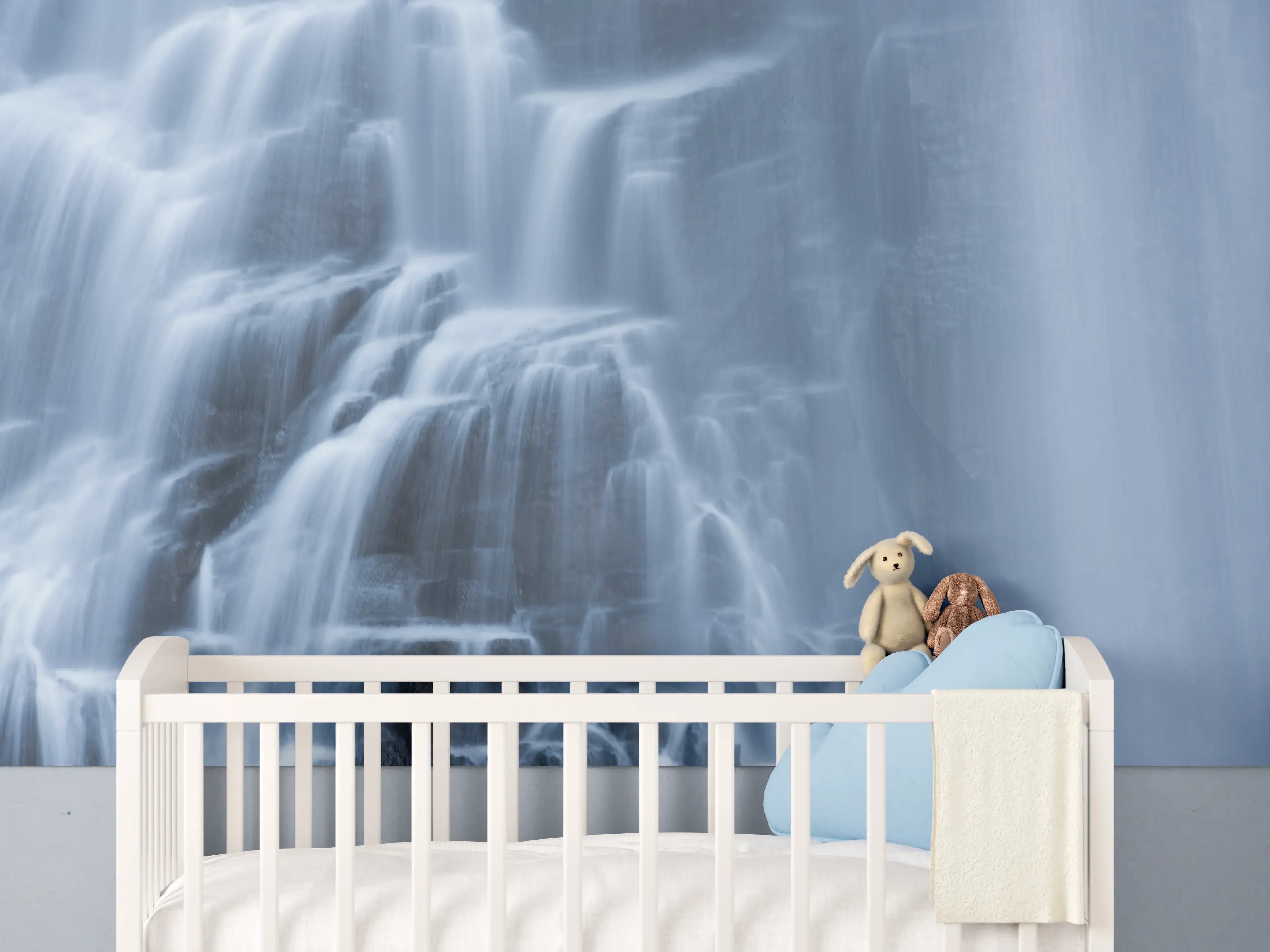 Babyzimmer Wandgestaltung - Traumartiger Wasserfall an Felsenwand