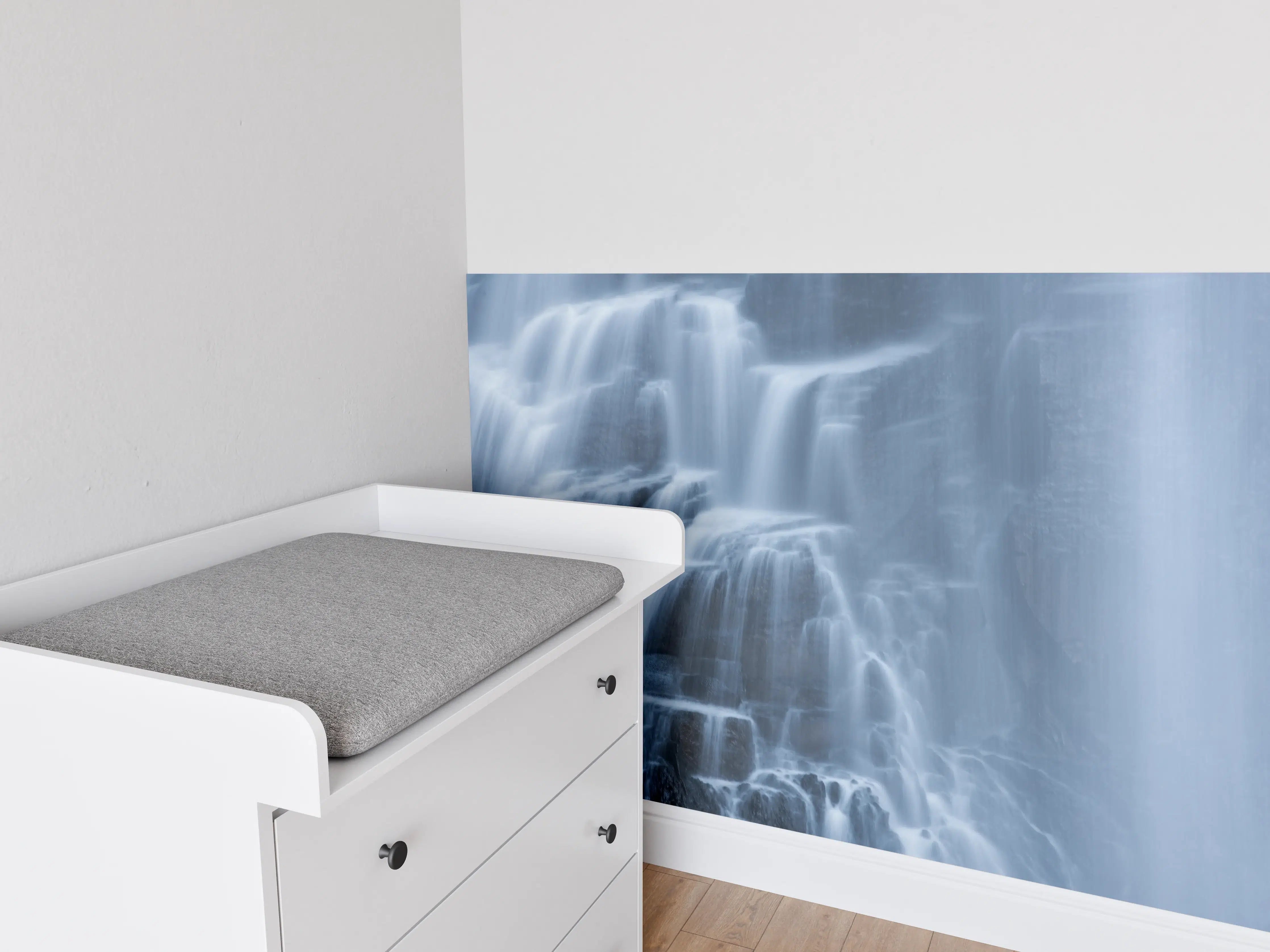 Babyzimmer Wandgestaltung - Traumartiger Wasserfall an Felsenwand