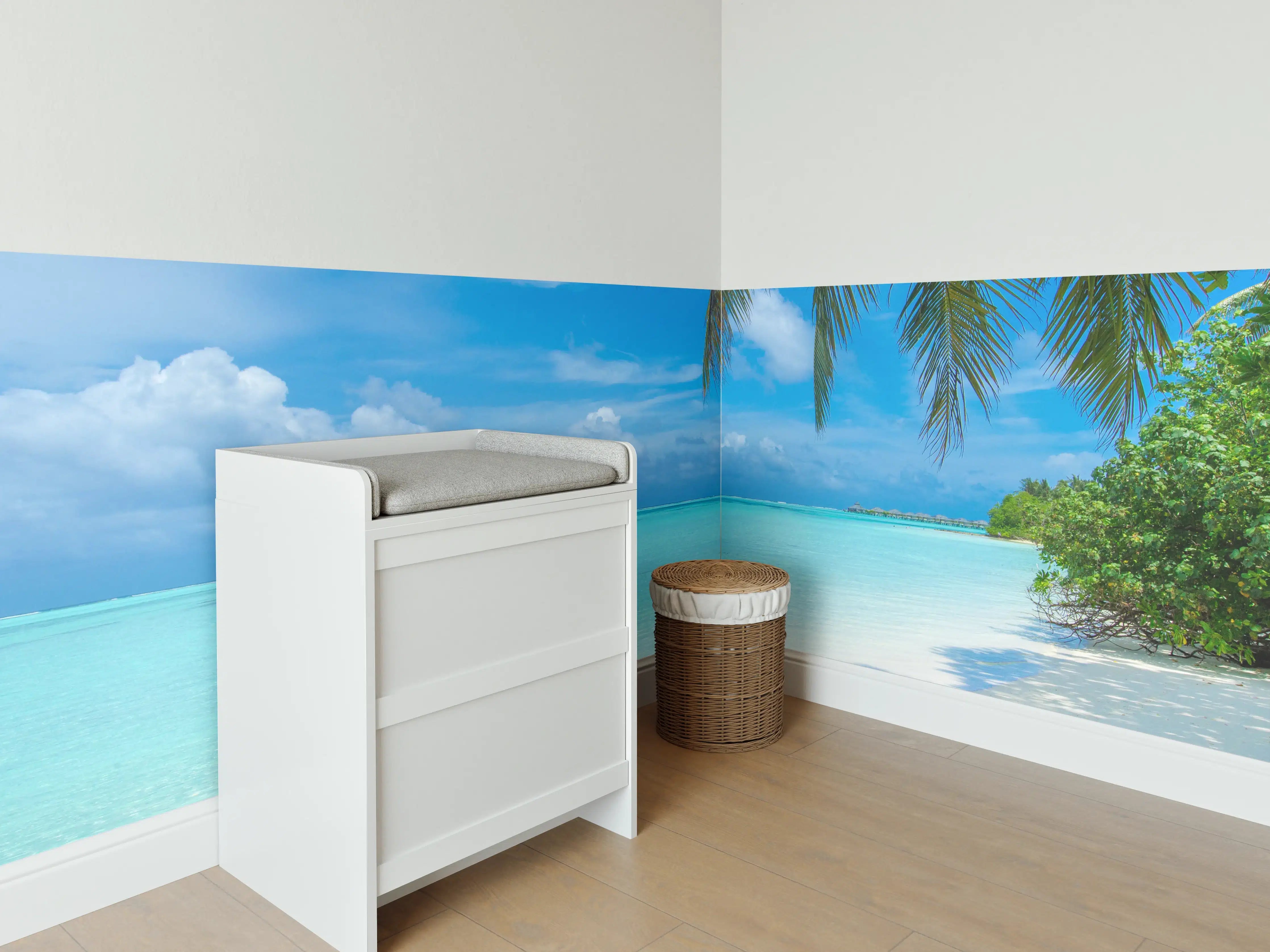 Babyzimmer Wandgestaltung - Tropische Malediveninsel mit weißem Sandstrand