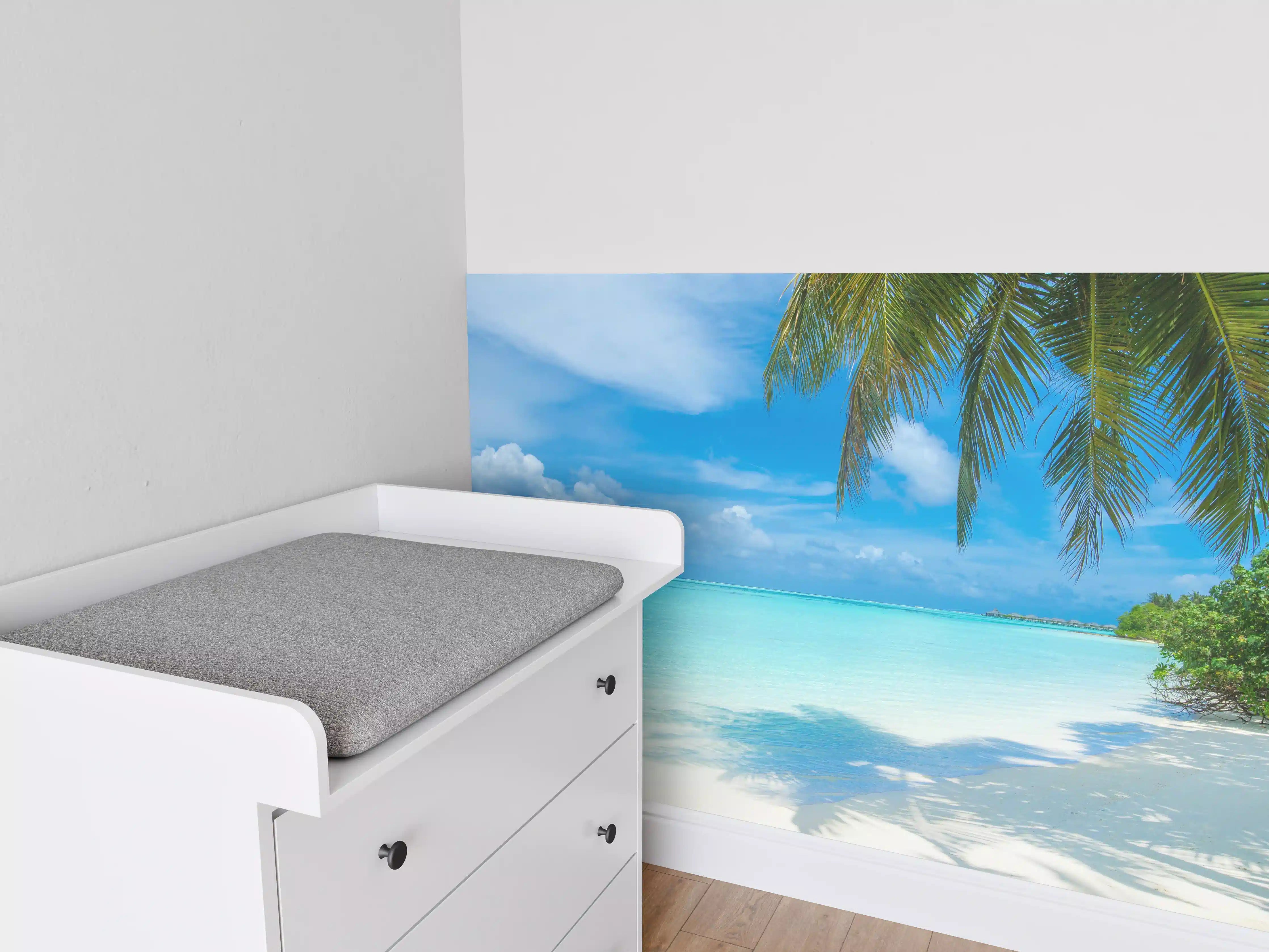 Babyzimmer Wandgestaltung - Tropische Malediveninsel mit weißem Sandstrand