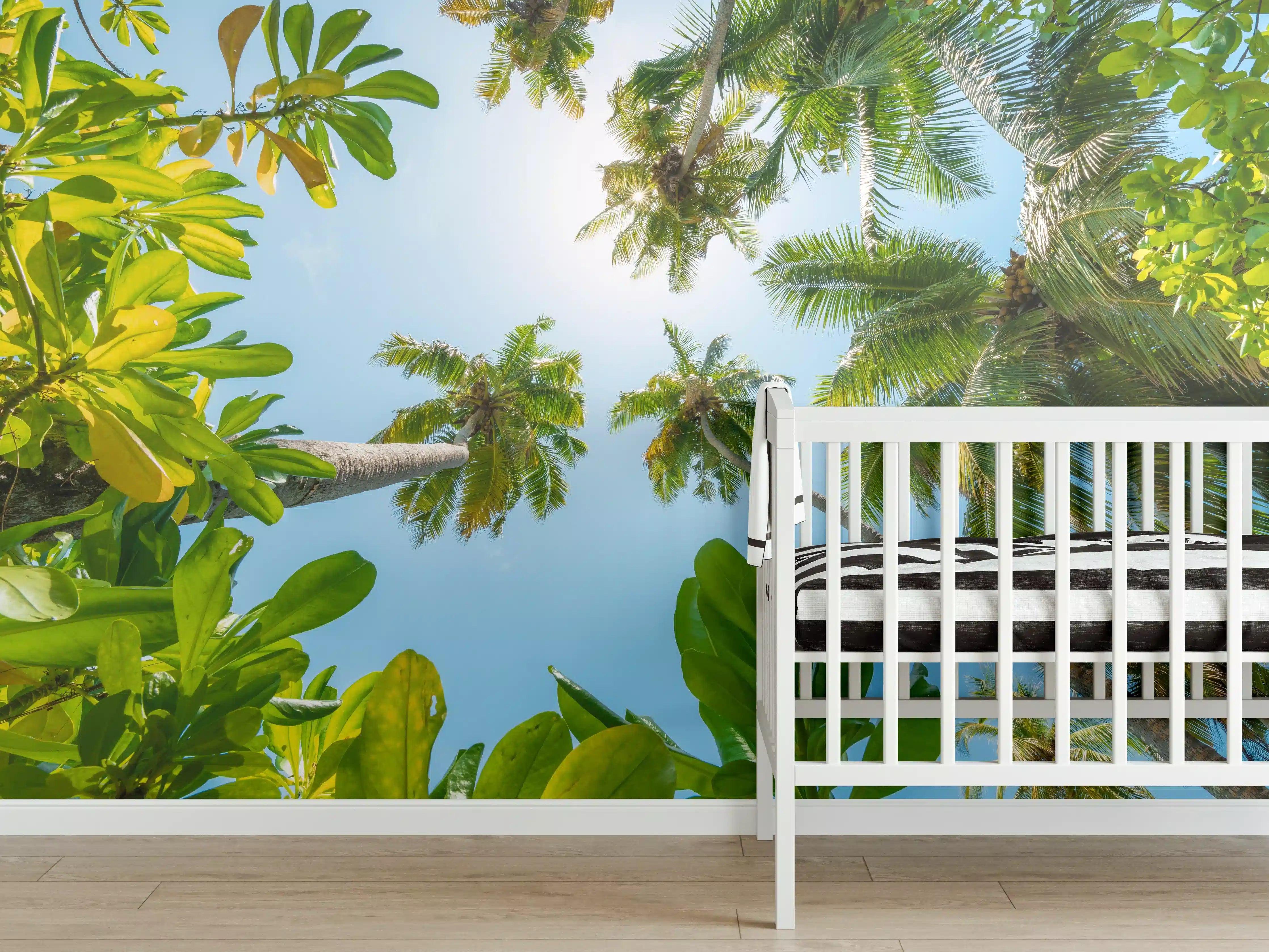 Babyzimmer Wandgestaltung - Tropische Palmen von unten