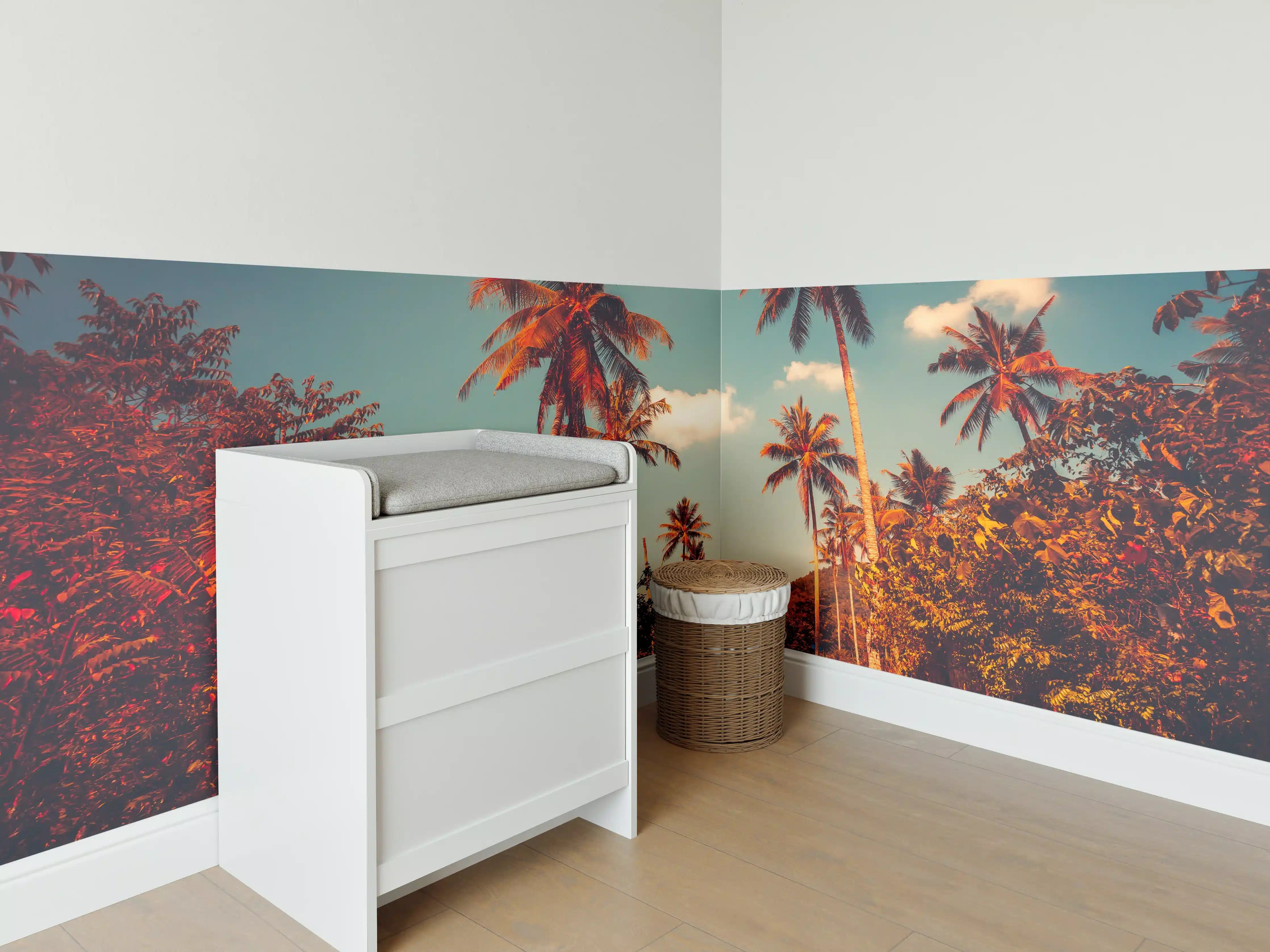 Babyzimmer Wandgestaltung - Tropischer Sonnenuntergang mit Palmen