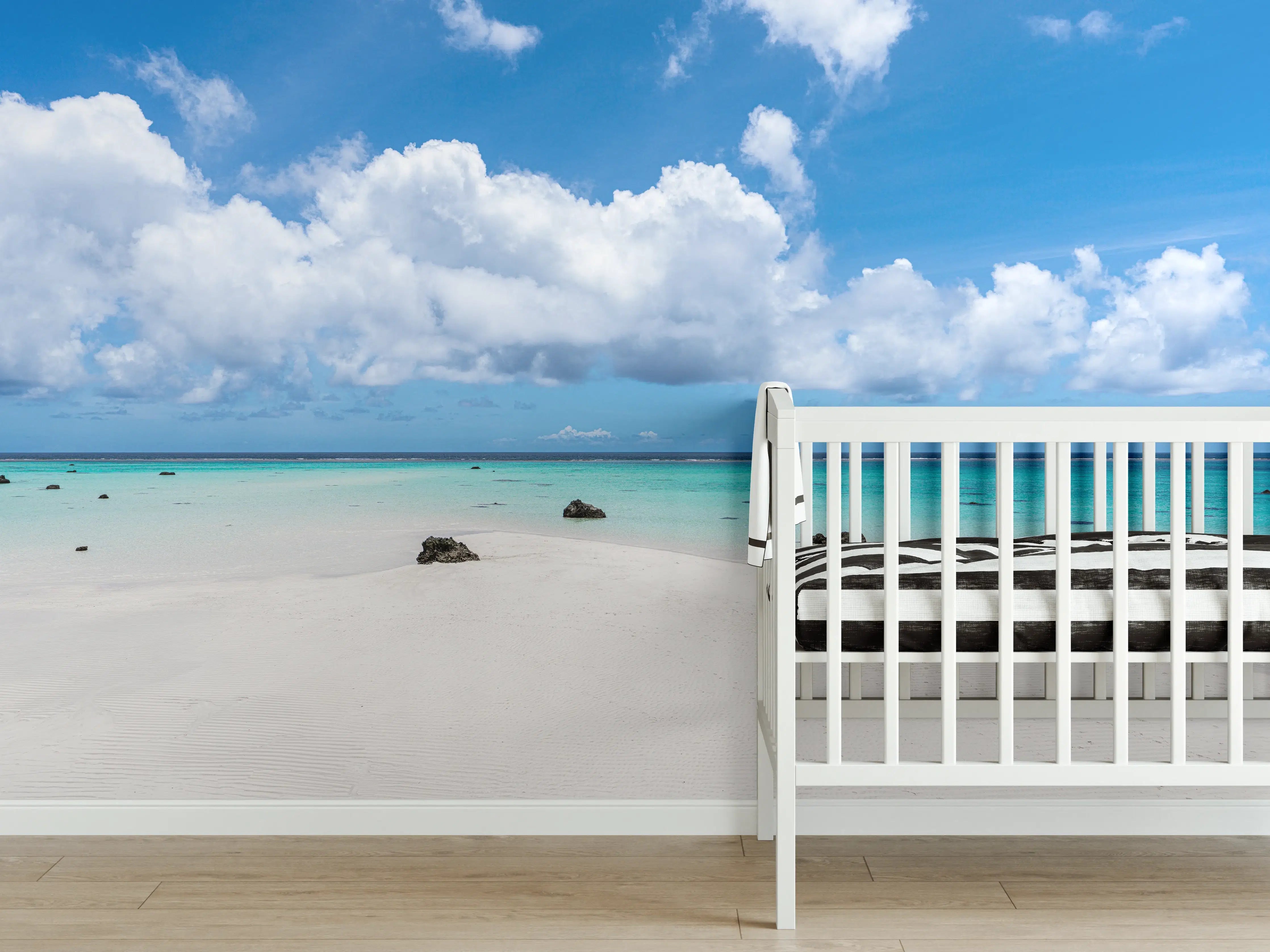 Babyzimmer Wandgestaltung - Tropischer Strand mit klarem Wasser