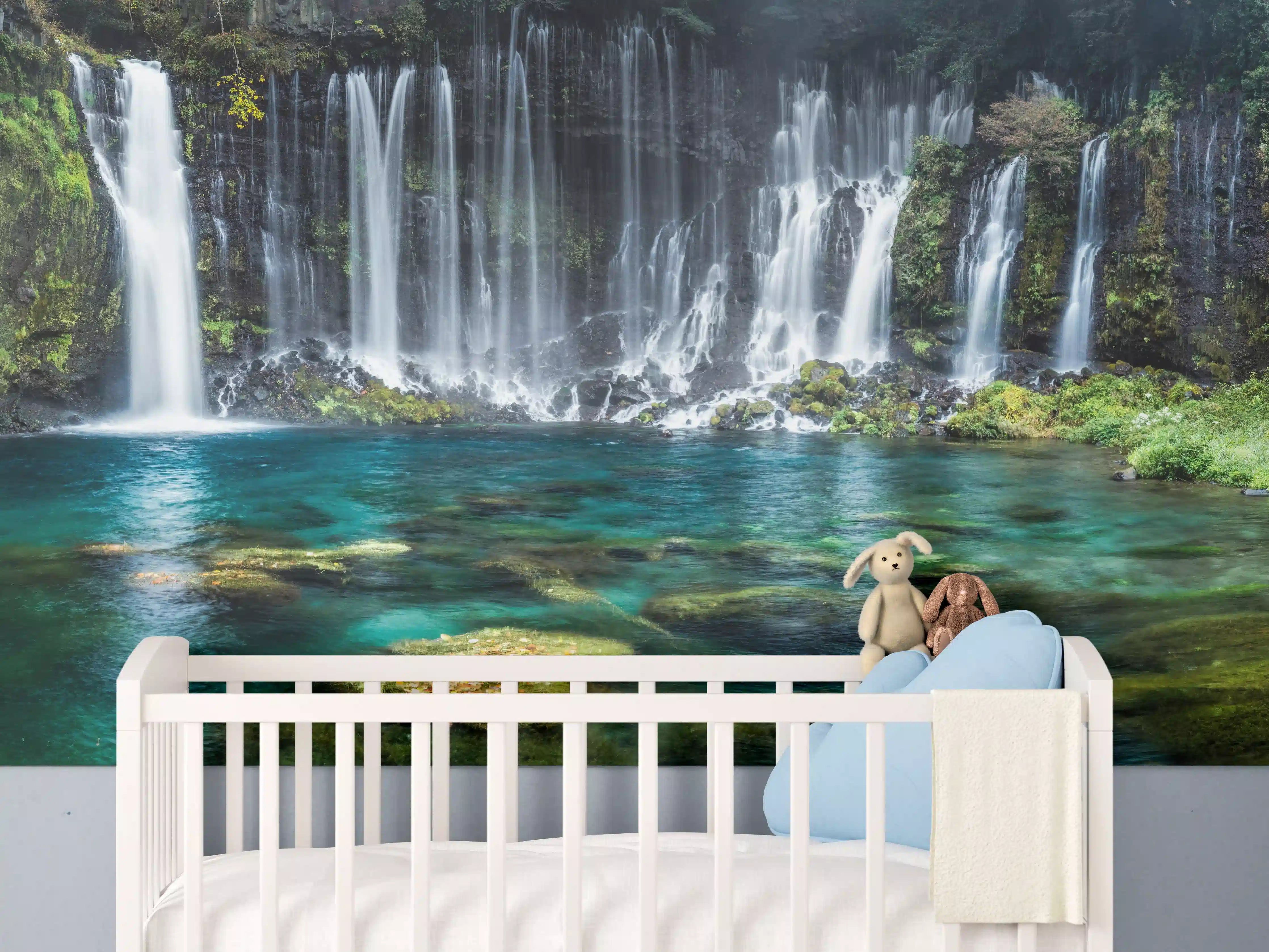 Babyzimmer Wandgestaltung - Türkisblaue Wasserfälle in Japan