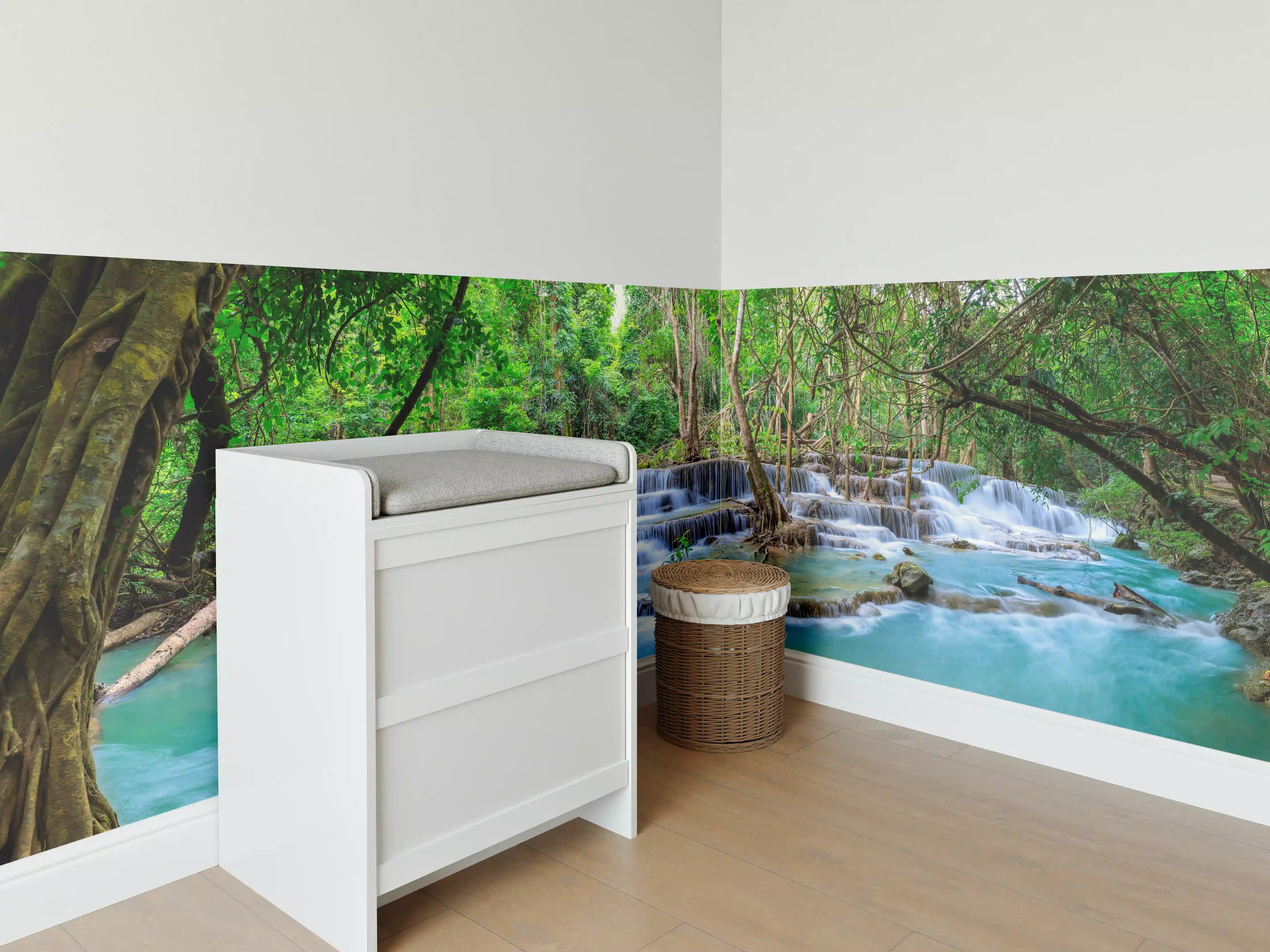 Babyzimmer Wandgestaltung - Türkisgrüner Dschungel-Wasserfall