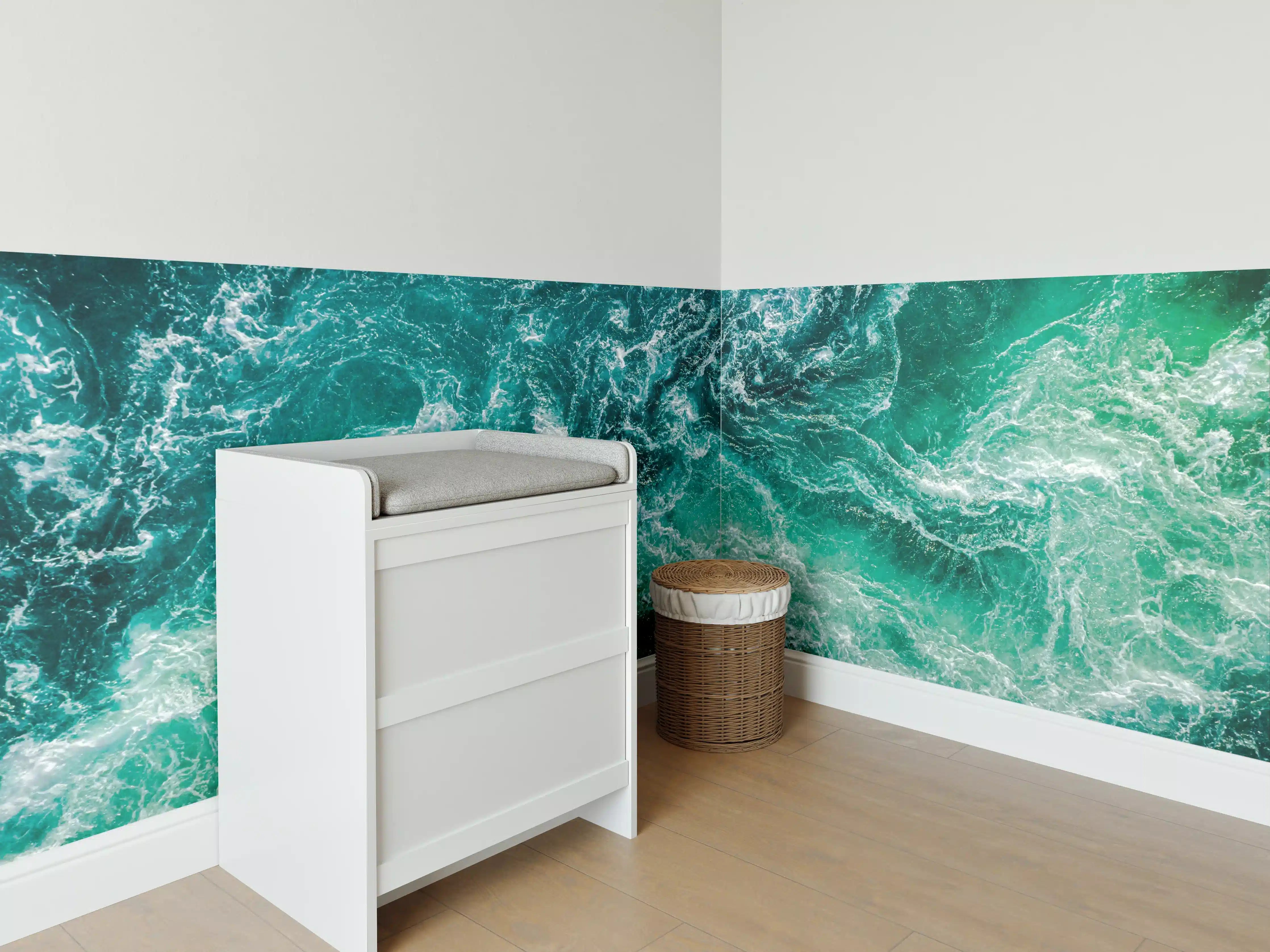 Babyzimmer Wandgestaltung - Turbulente Meereswellen in Blau-Grün