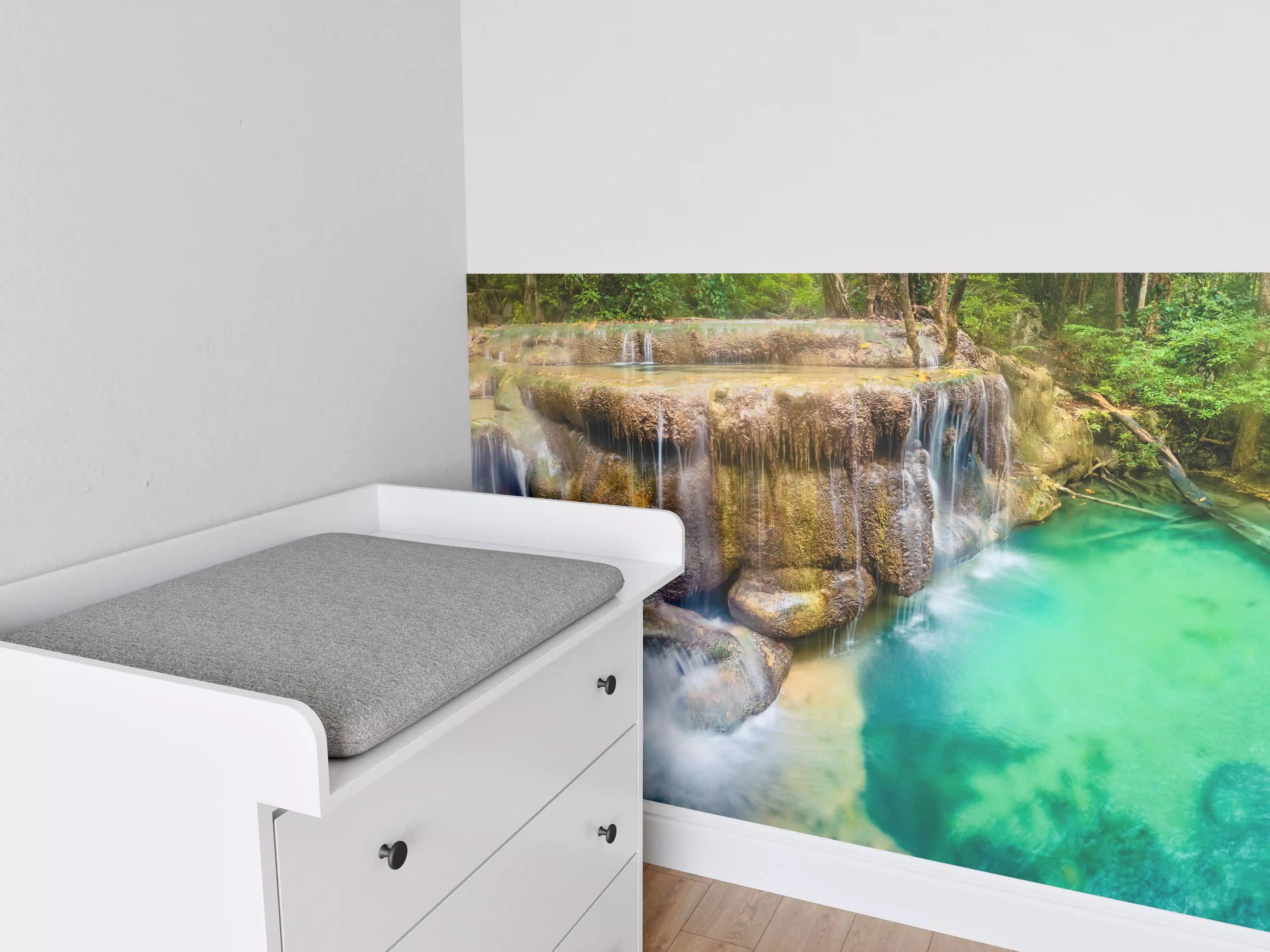 Babyzimmer Wandgestaltung - Verborgene Oase im Regenwald