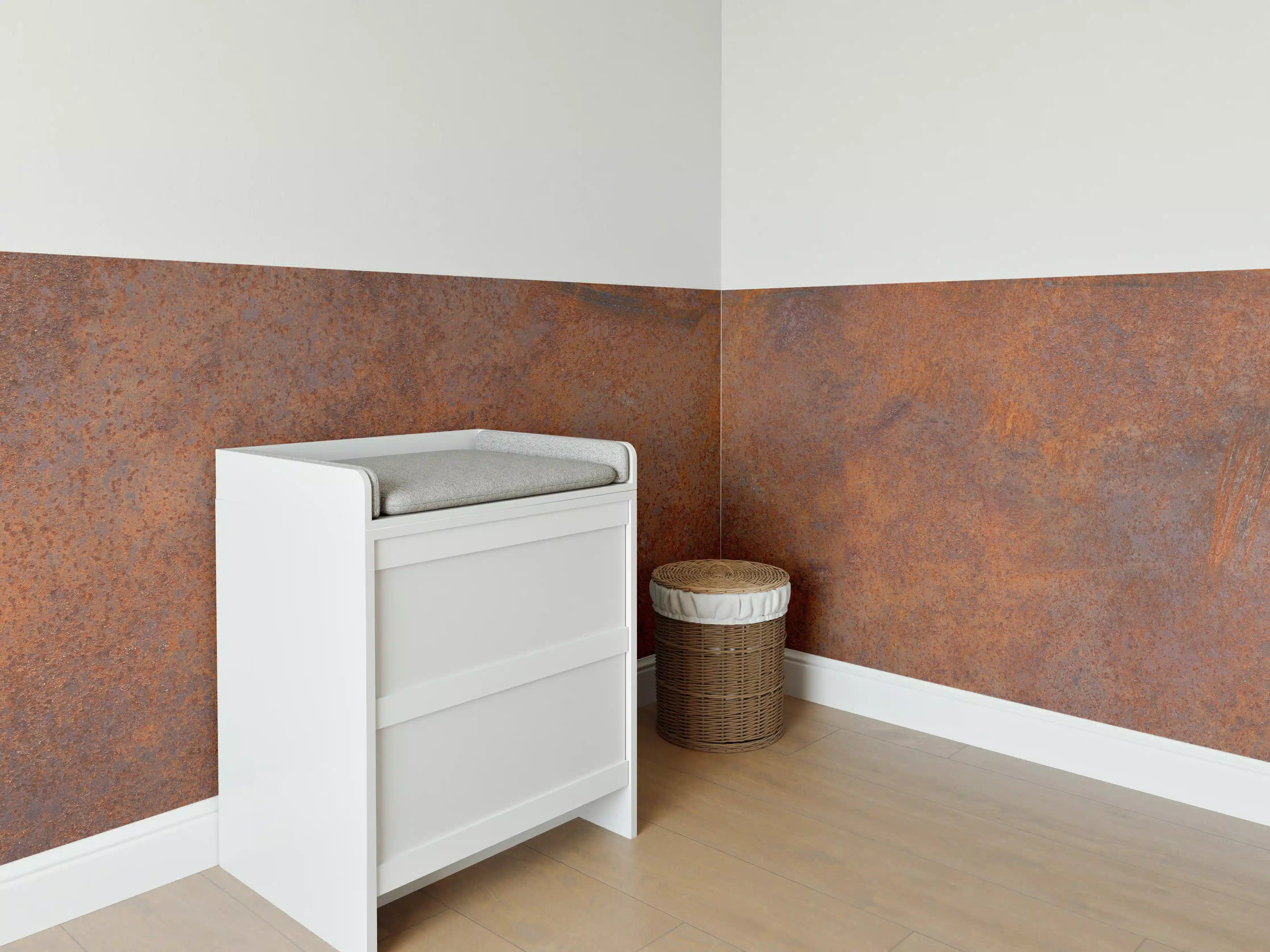 Babyzimmer Wandgestaltung - Verrostetes Metall