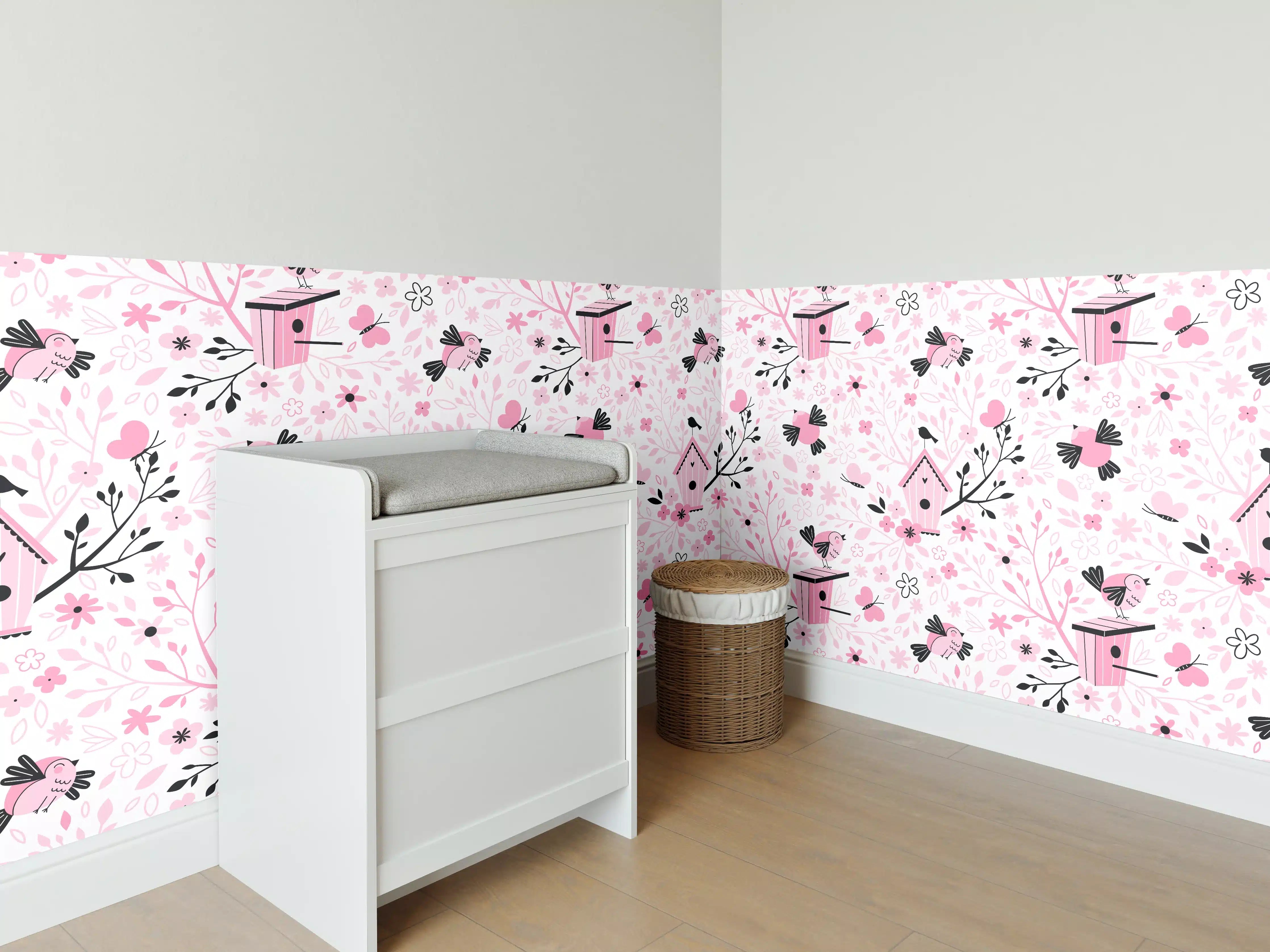 Babyzimmer Wandgestaltung - Verspieltes Vogel- und Blütendesign