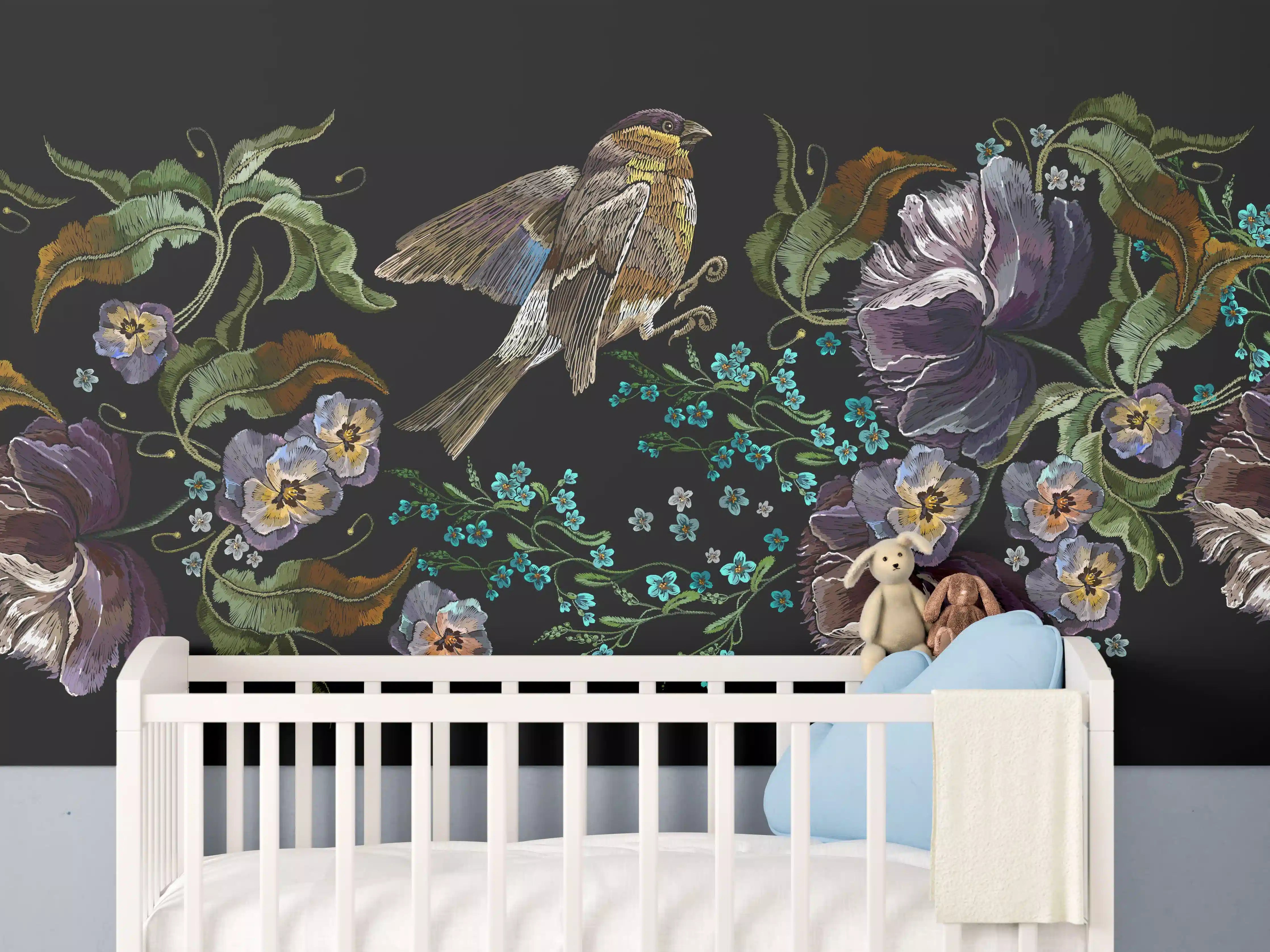 Babyzimmer Wandgestaltung - Violette Blumen Vogelmuster Stickerei