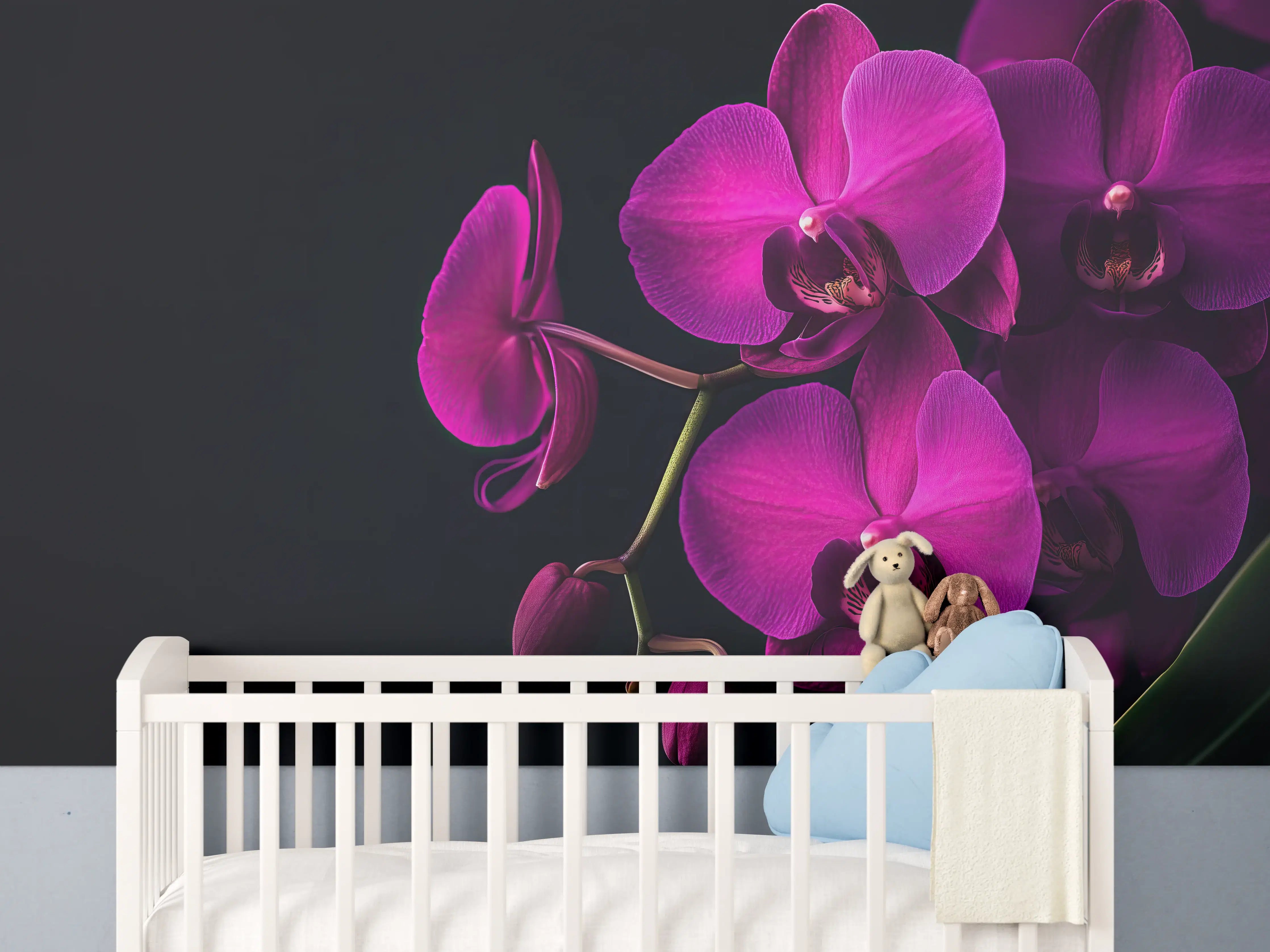 Babyzimmer Wandgestaltung - Violette Orchideen auf Schwarz