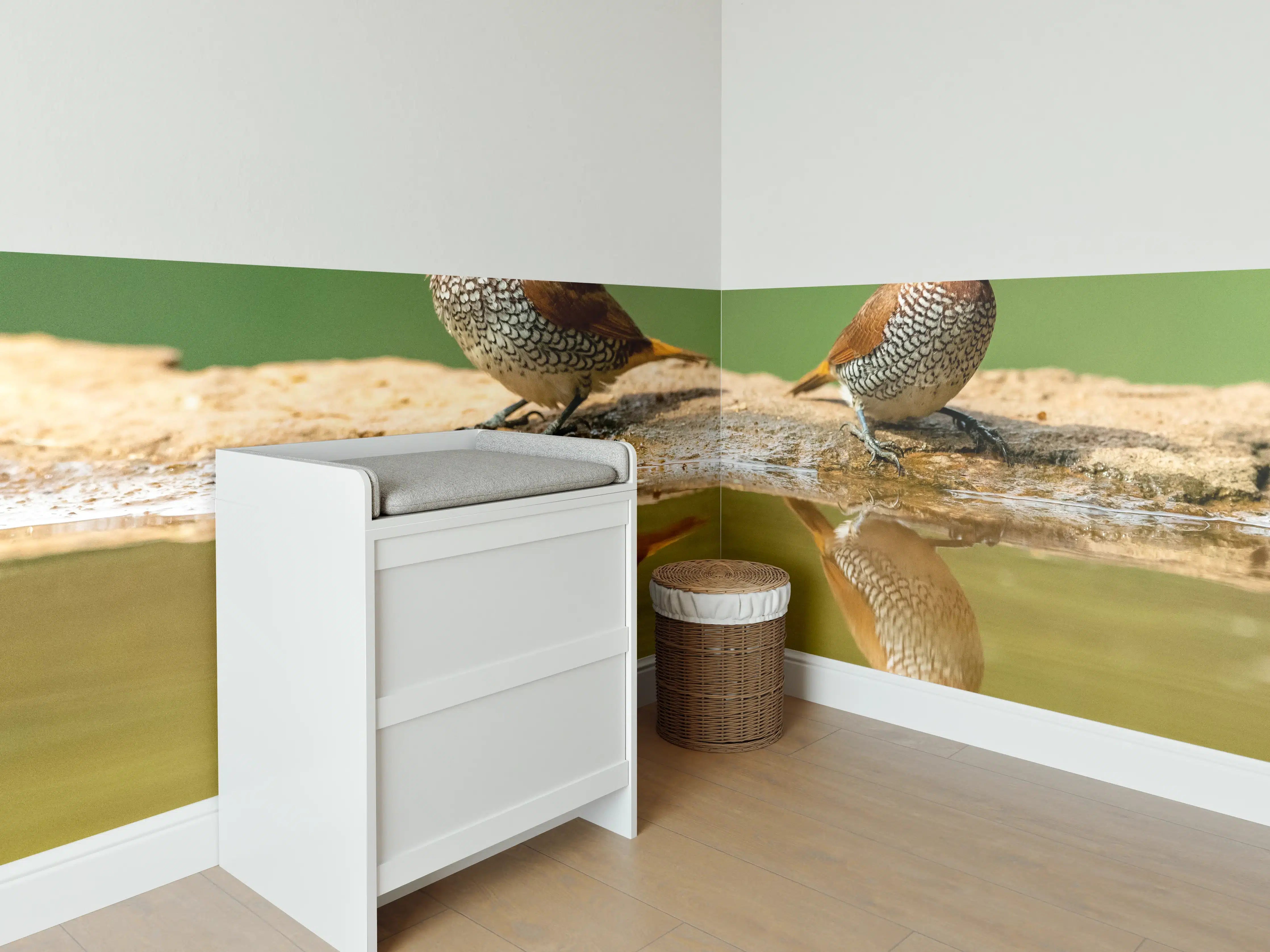 Babyzimmer Wandgestaltung - Vögel Spiegelung im Wasser