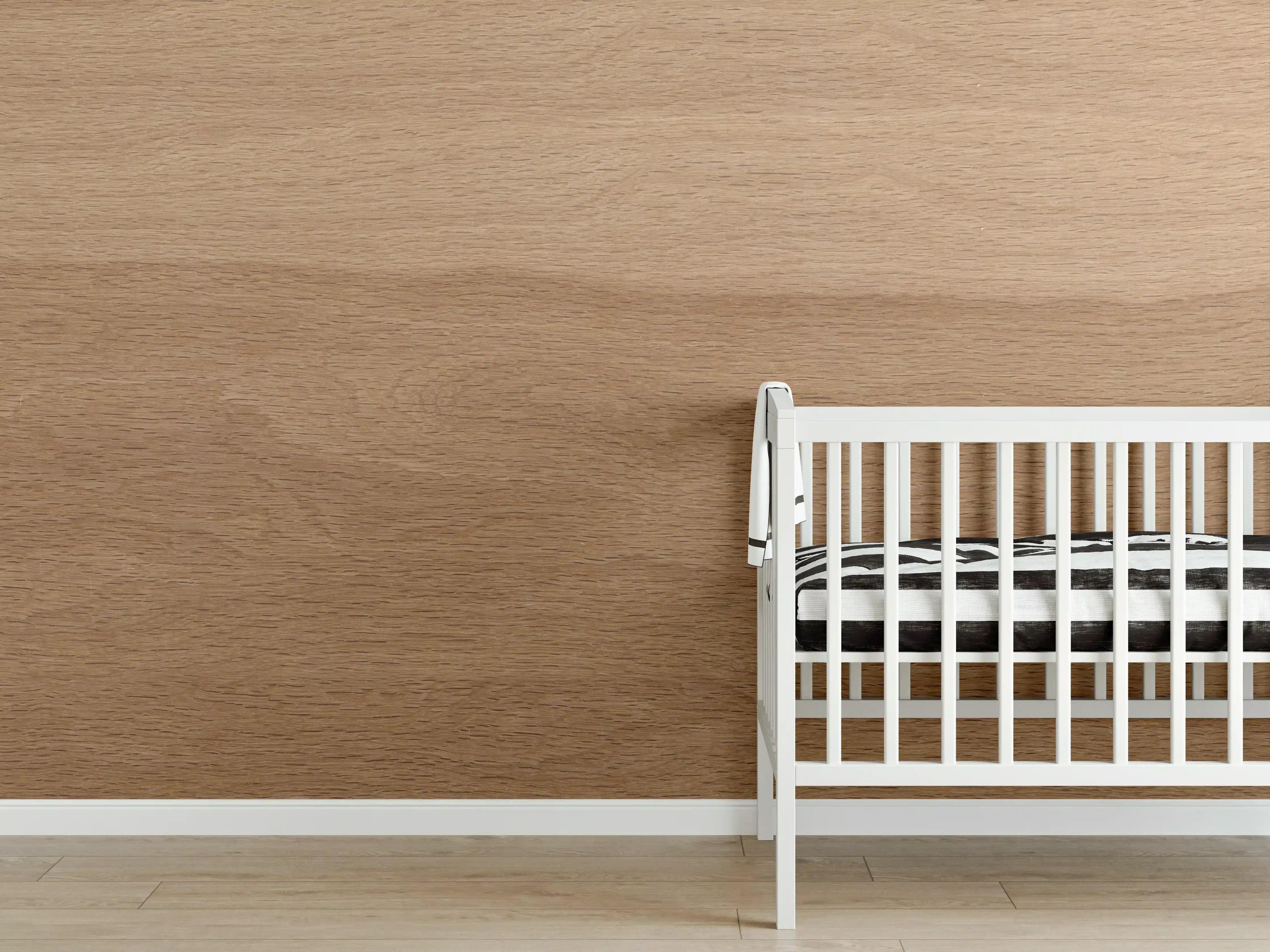 Babyzimmer Wandgestaltung - Warmbraune Eichenholz-Textur