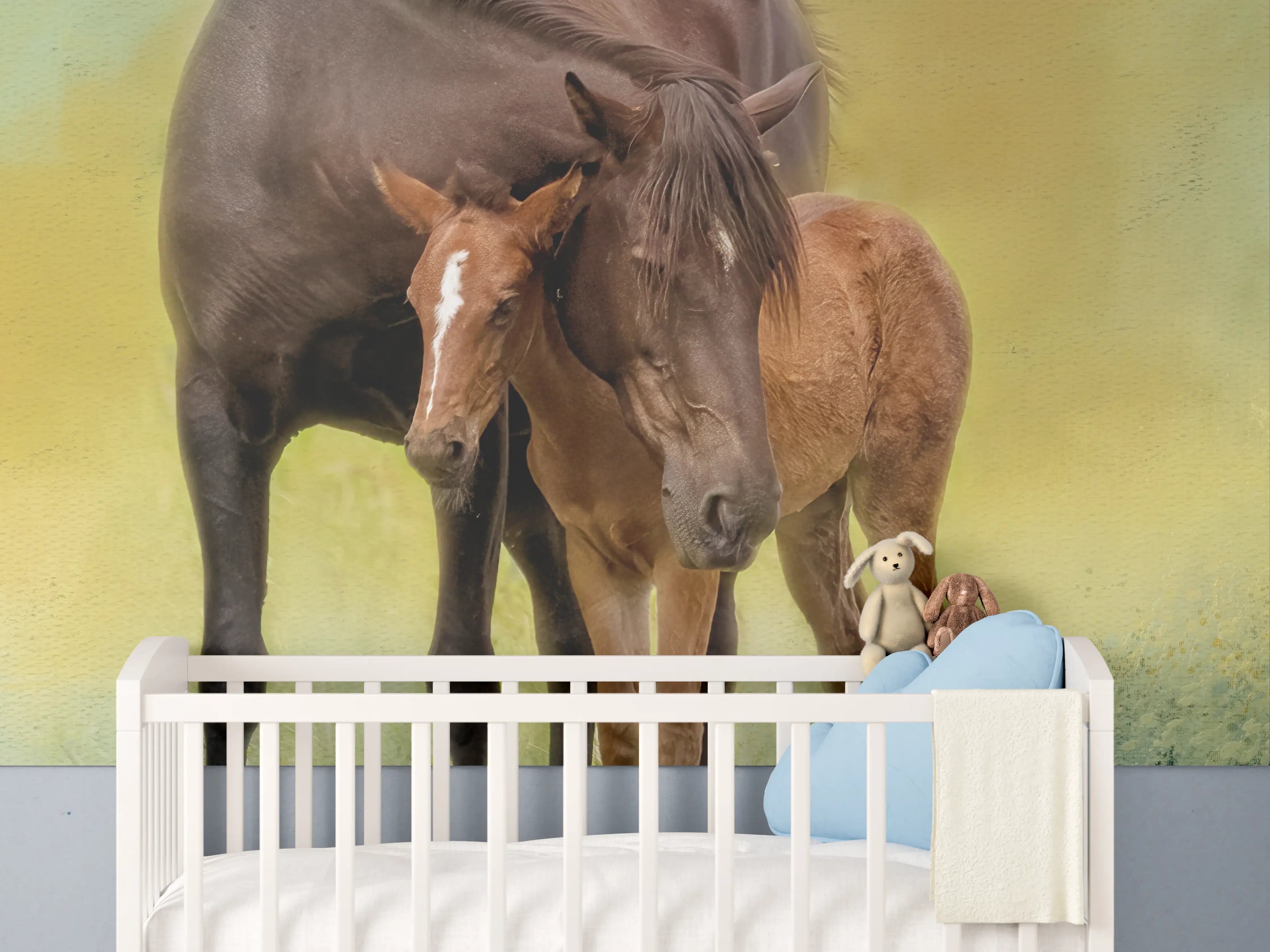 Babyzimmer Wandgestaltung - Warme Pferdefamilie auf der Weide