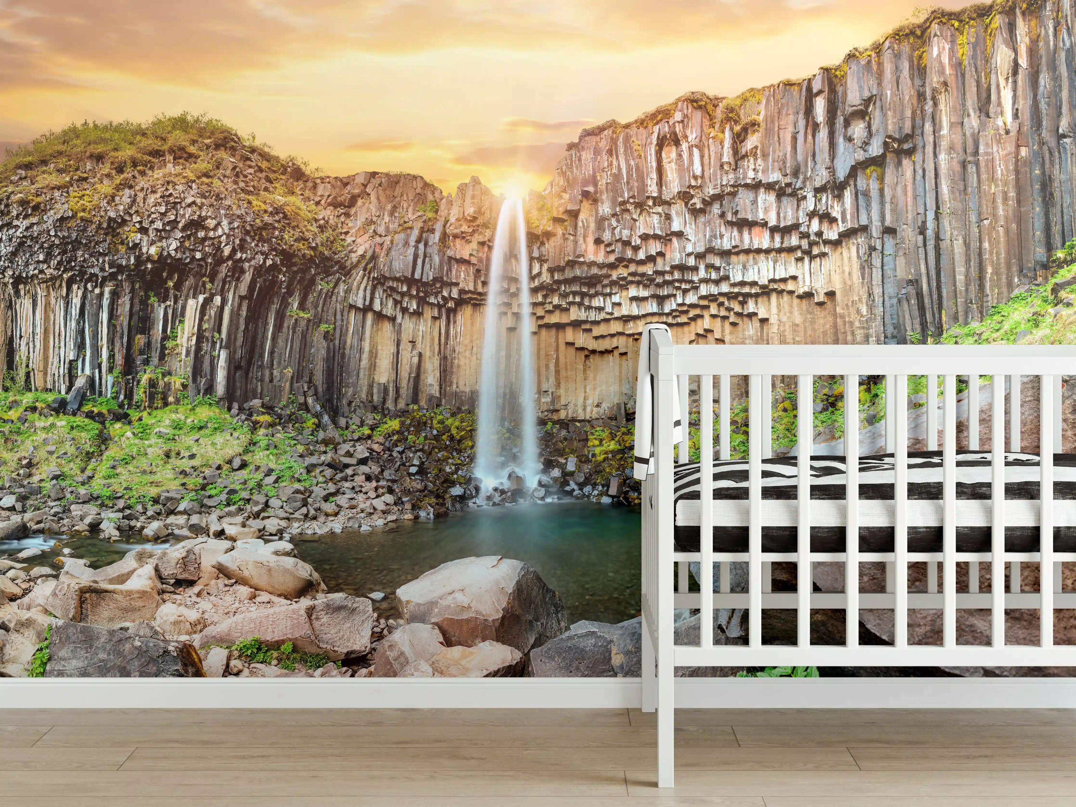 Babyzimmer Wandgestaltung - Wasserfall "Svartifoss" im Skaftafell-Nationalpark