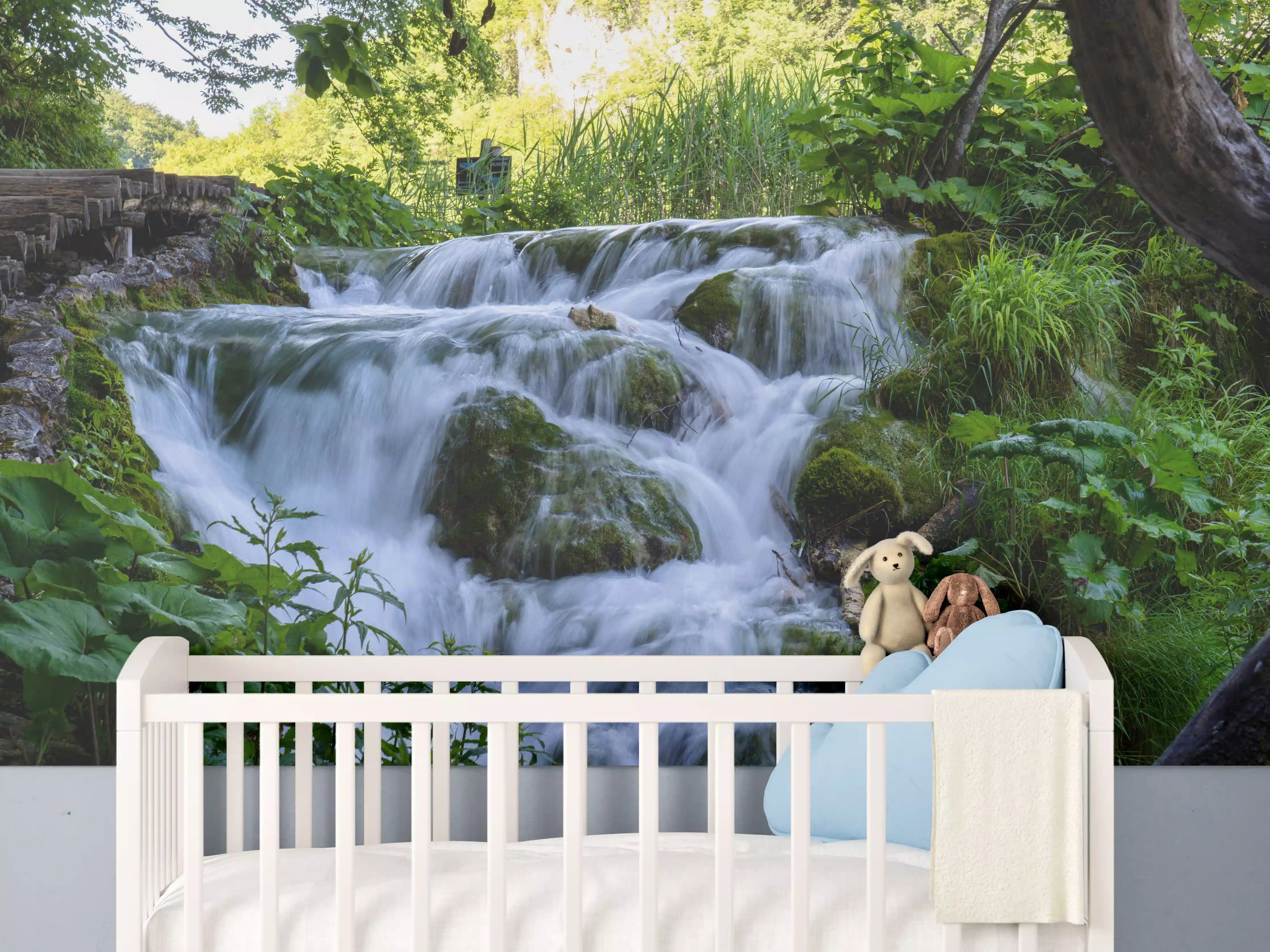 Babyzimmer Wandgestaltung - Wasserfall im Nationalpark Plitvicer Seen