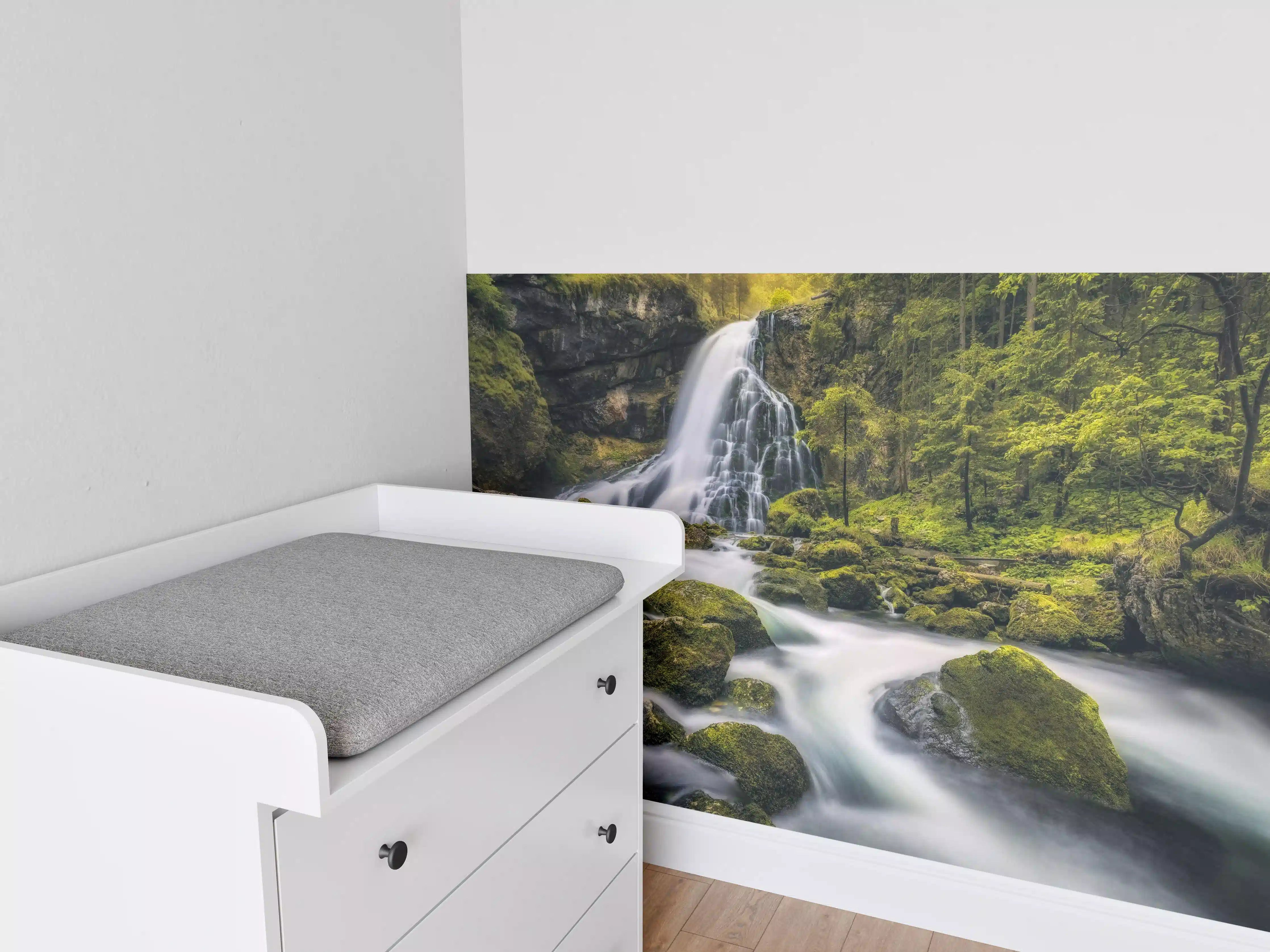 Babyzimmer Wandgestaltung - Wasserfall in Golling, Salzburg