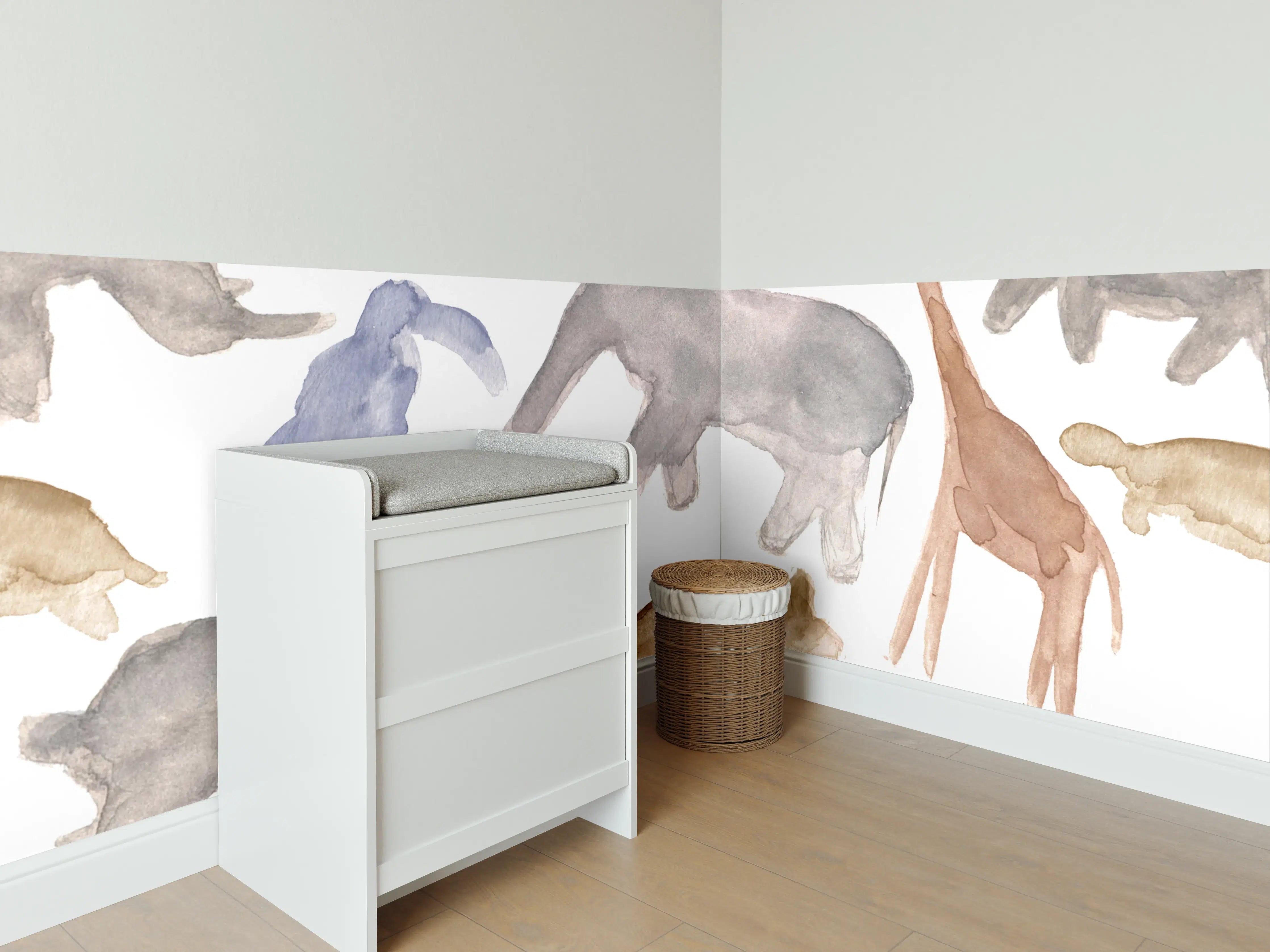 Babyzimmer Wandgestaltung - Wasserfarben-Zeichnung von Elefanten und Giraffen