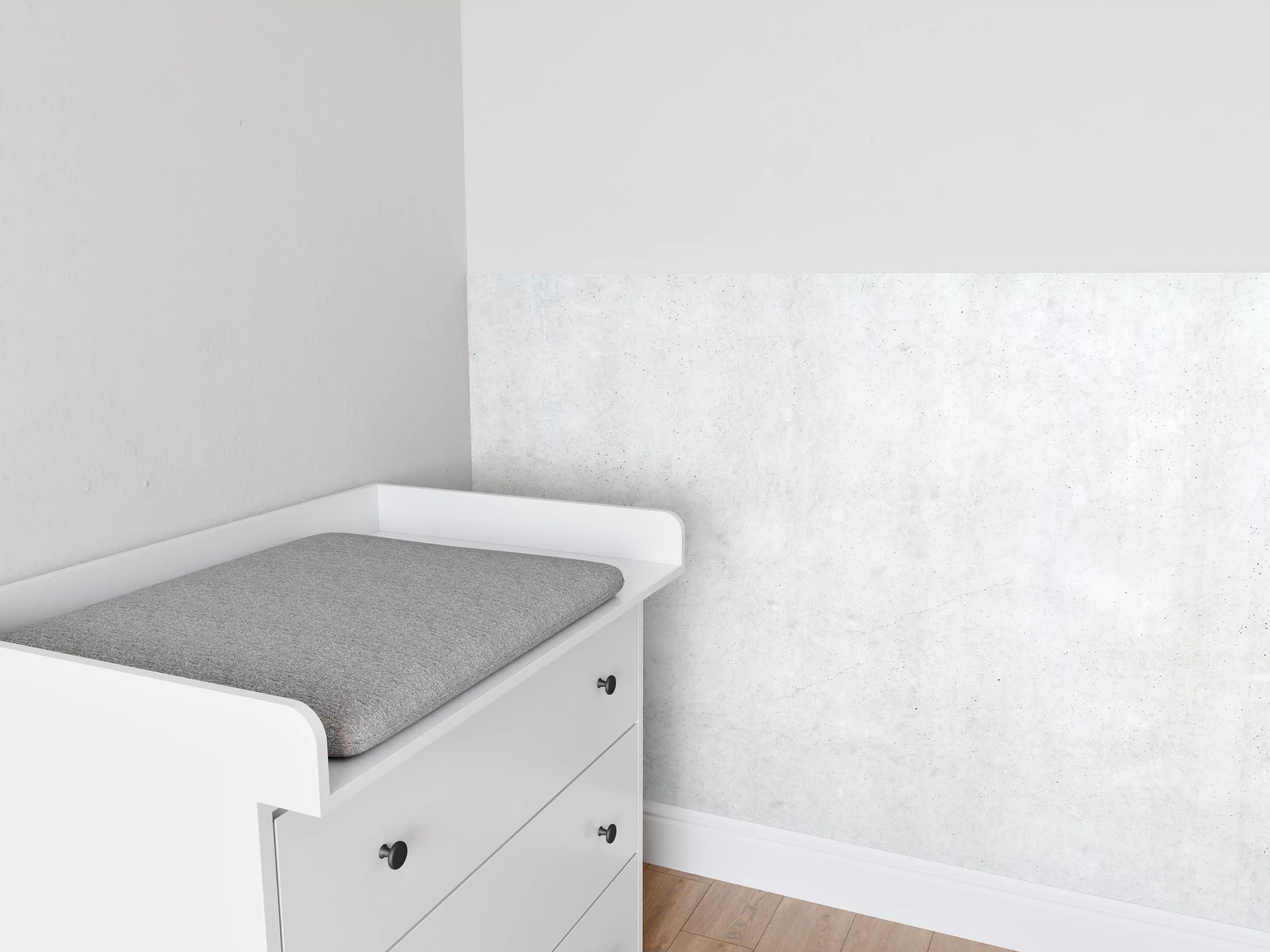 Babyzimmer Wandgestaltung - Weiß-bläuliche Betonwand