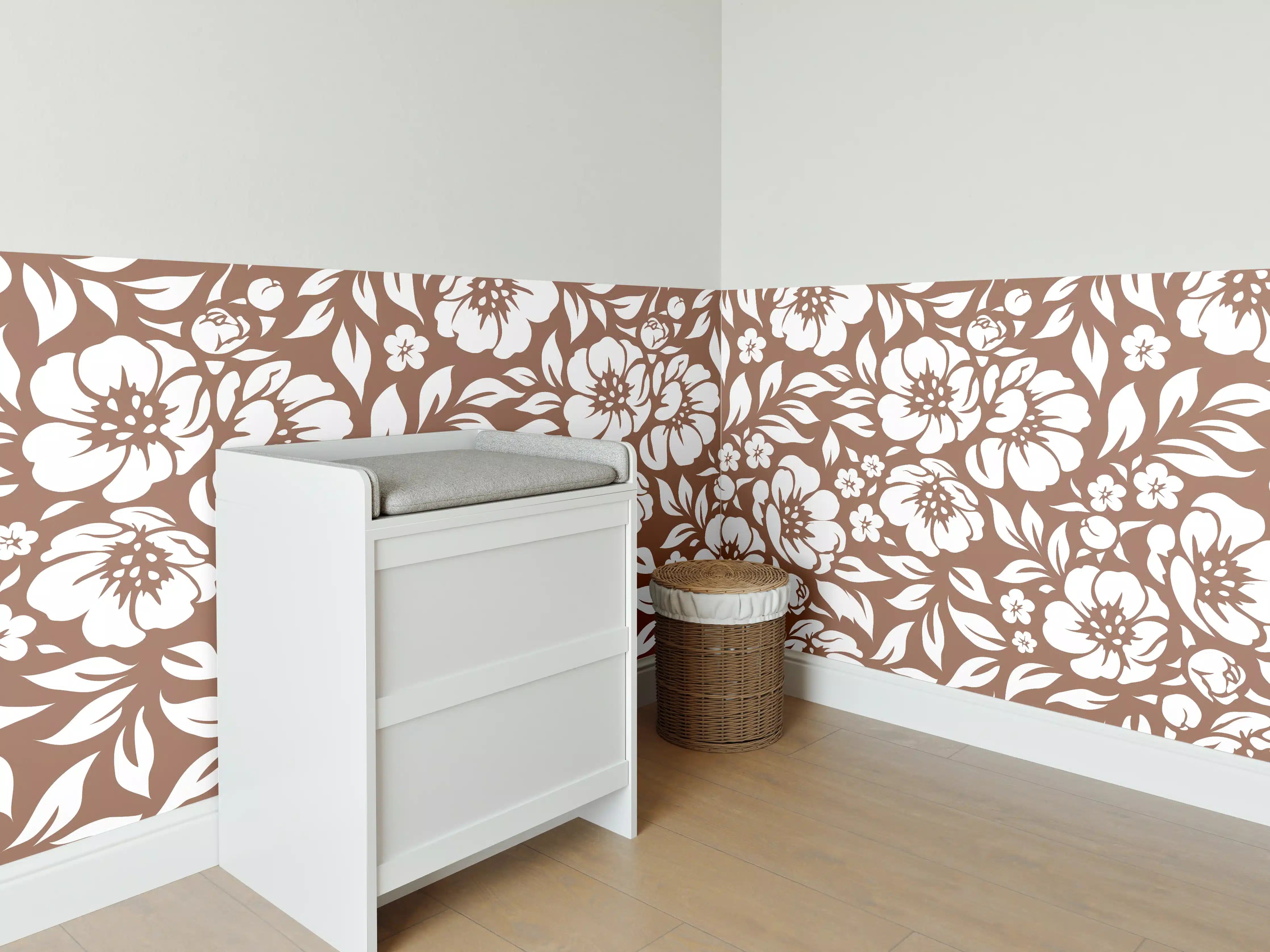 Babyzimmer Wandgestaltung - Weiße Blumenmuster mit zarten Grautönen