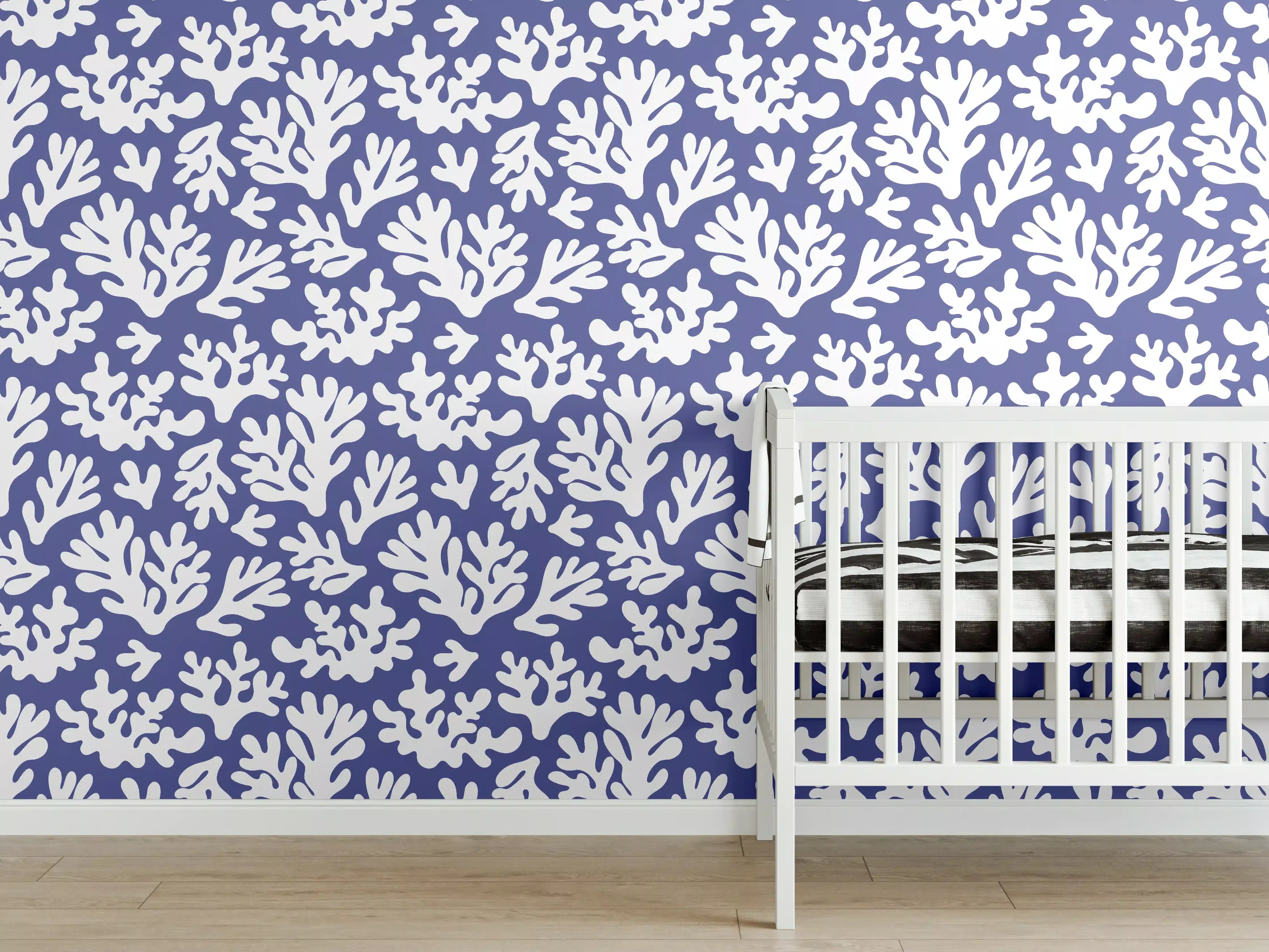 Babyzimmer Wandgestaltung - Weiße Korallen auf Blau