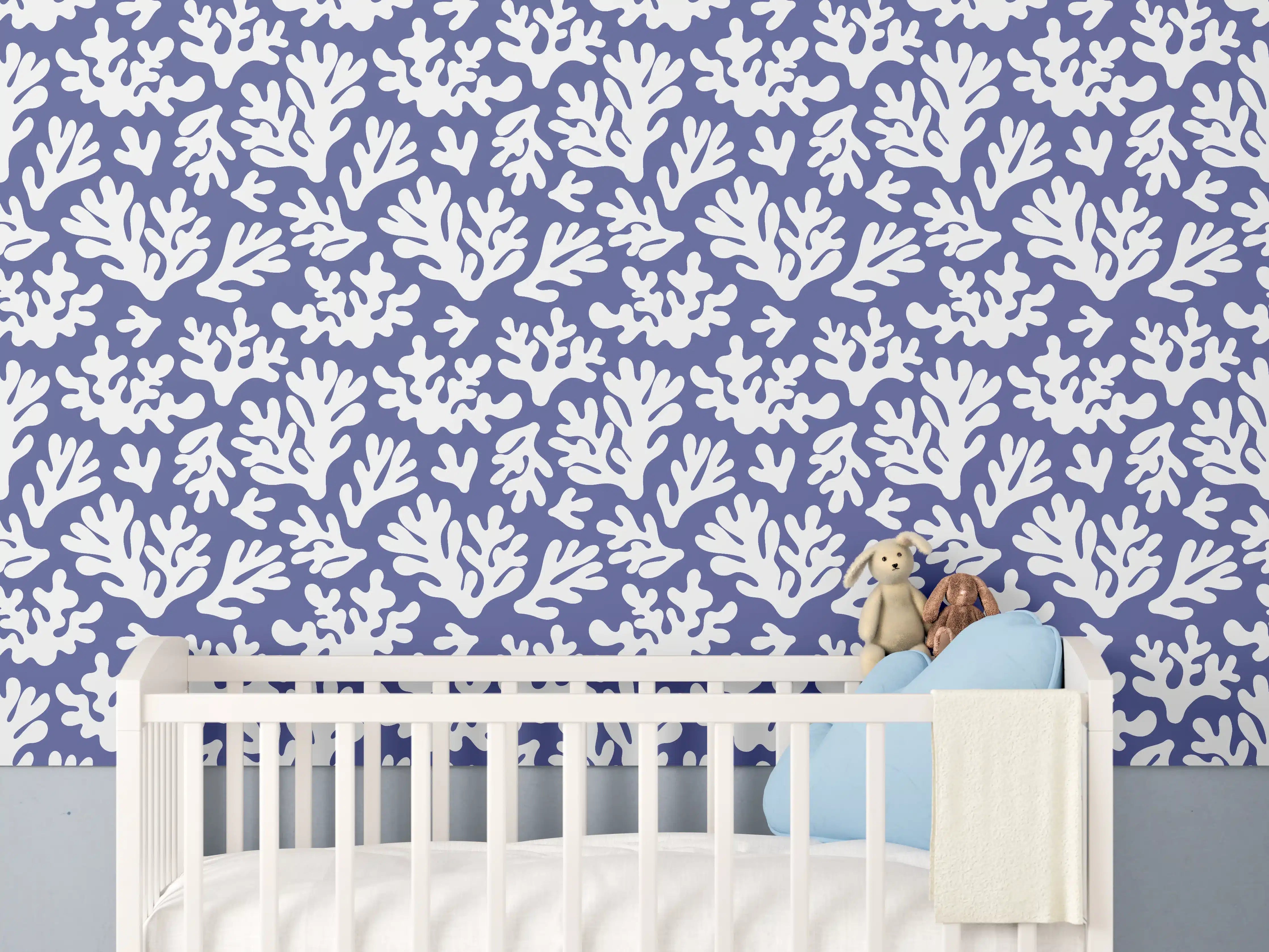 Babyzimmer Wandgestaltung - Weiße Korallen auf Blau