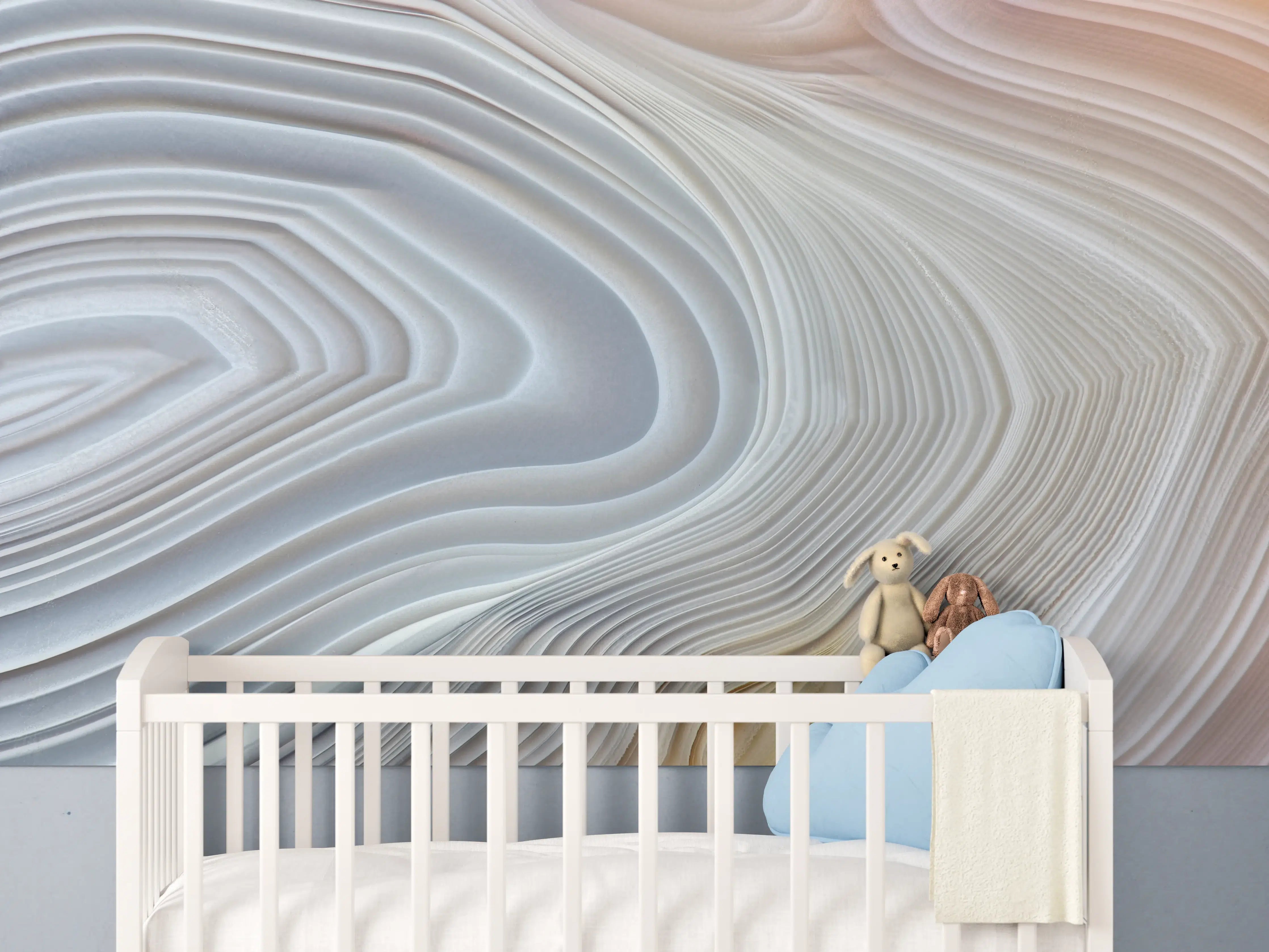 Babyzimmer Wandgestaltung - Weiße Marmorstruktur mit zarten Farbnuancen