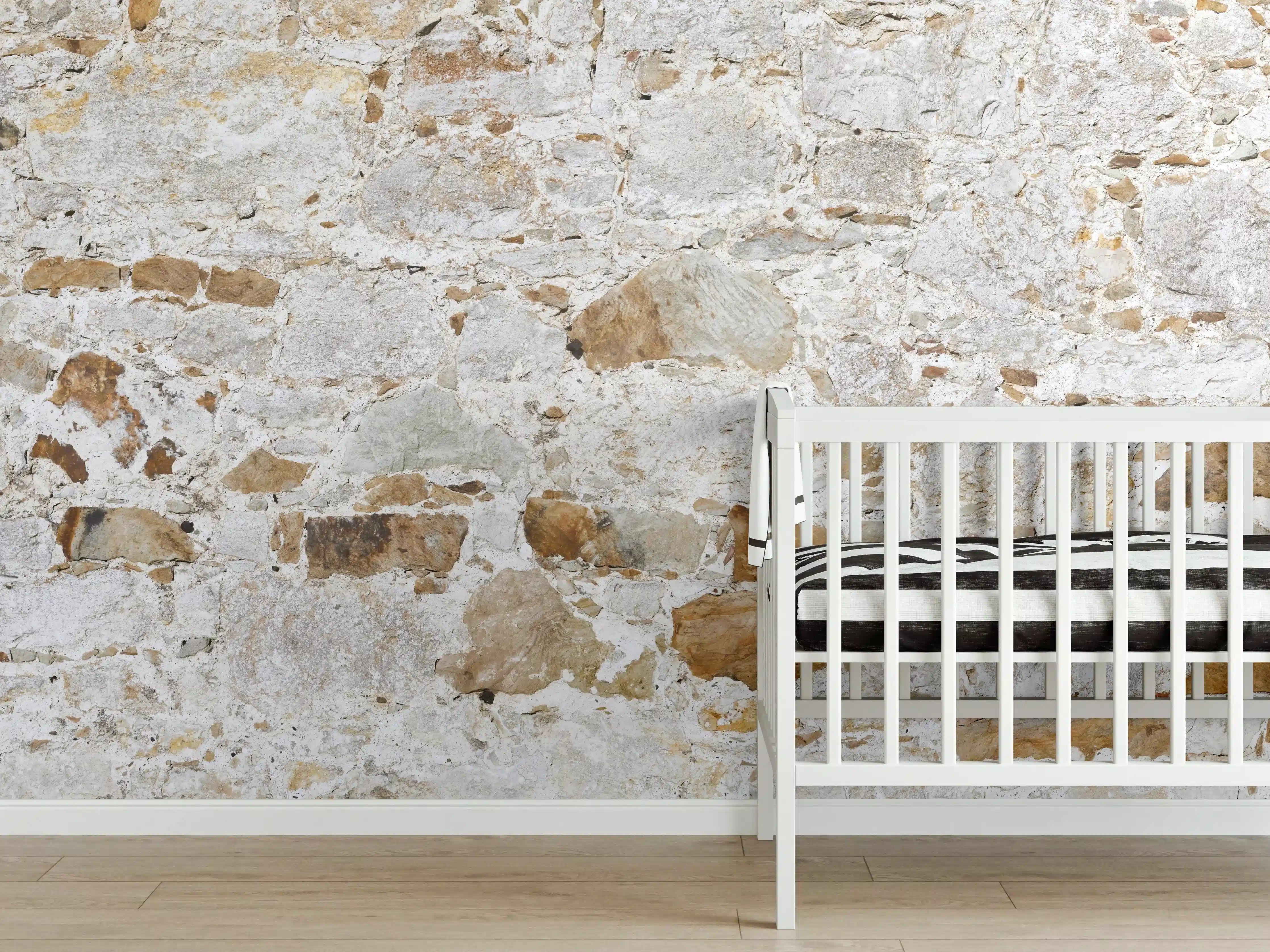 Babyzimmer Wandgestaltung - Weiße Steinmauer mit grauer Textur