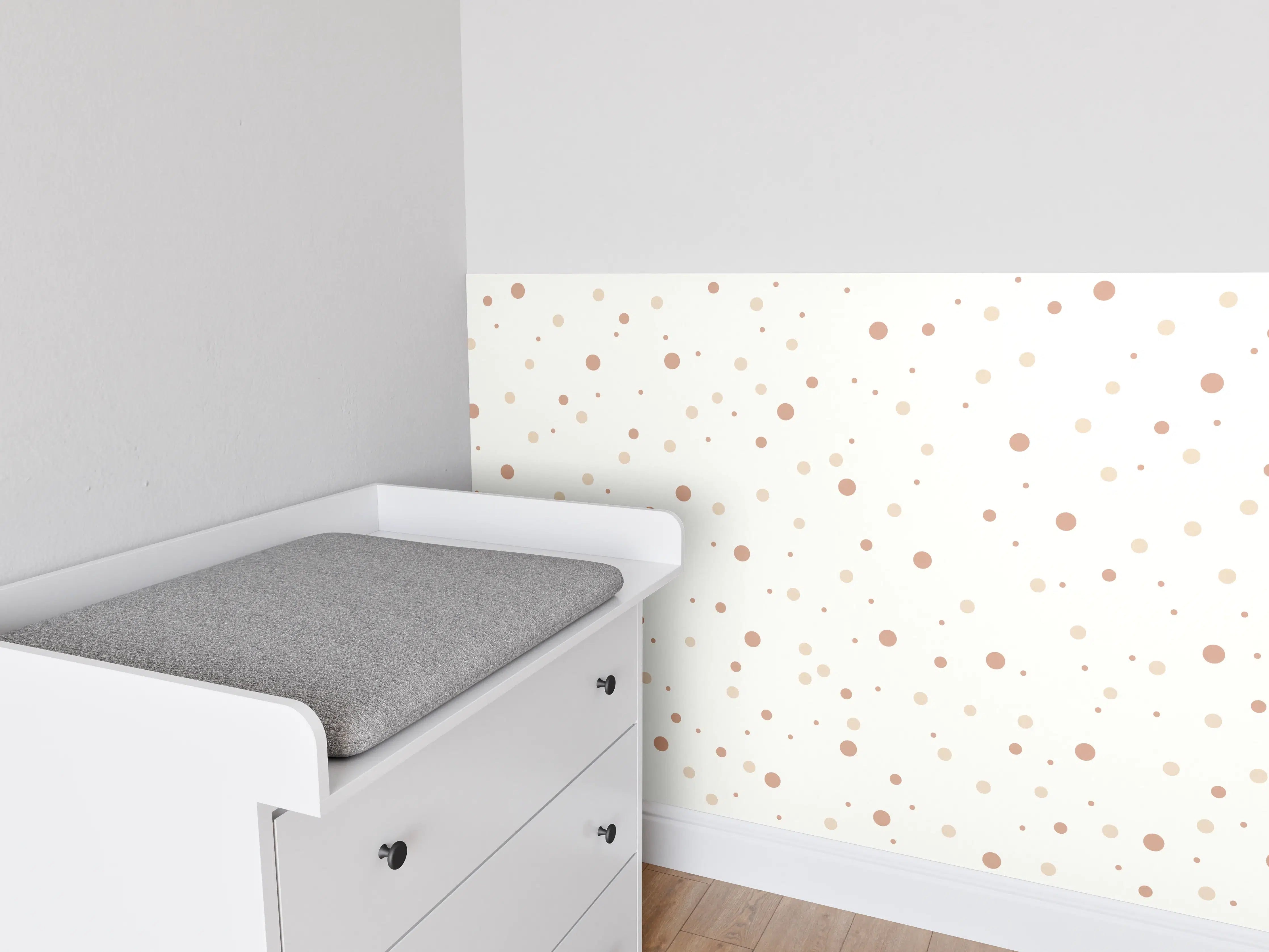 Babyzimmer Wandgestaltung - Weiße Wand mit zarten Beigetönen und feinem Punktmuster