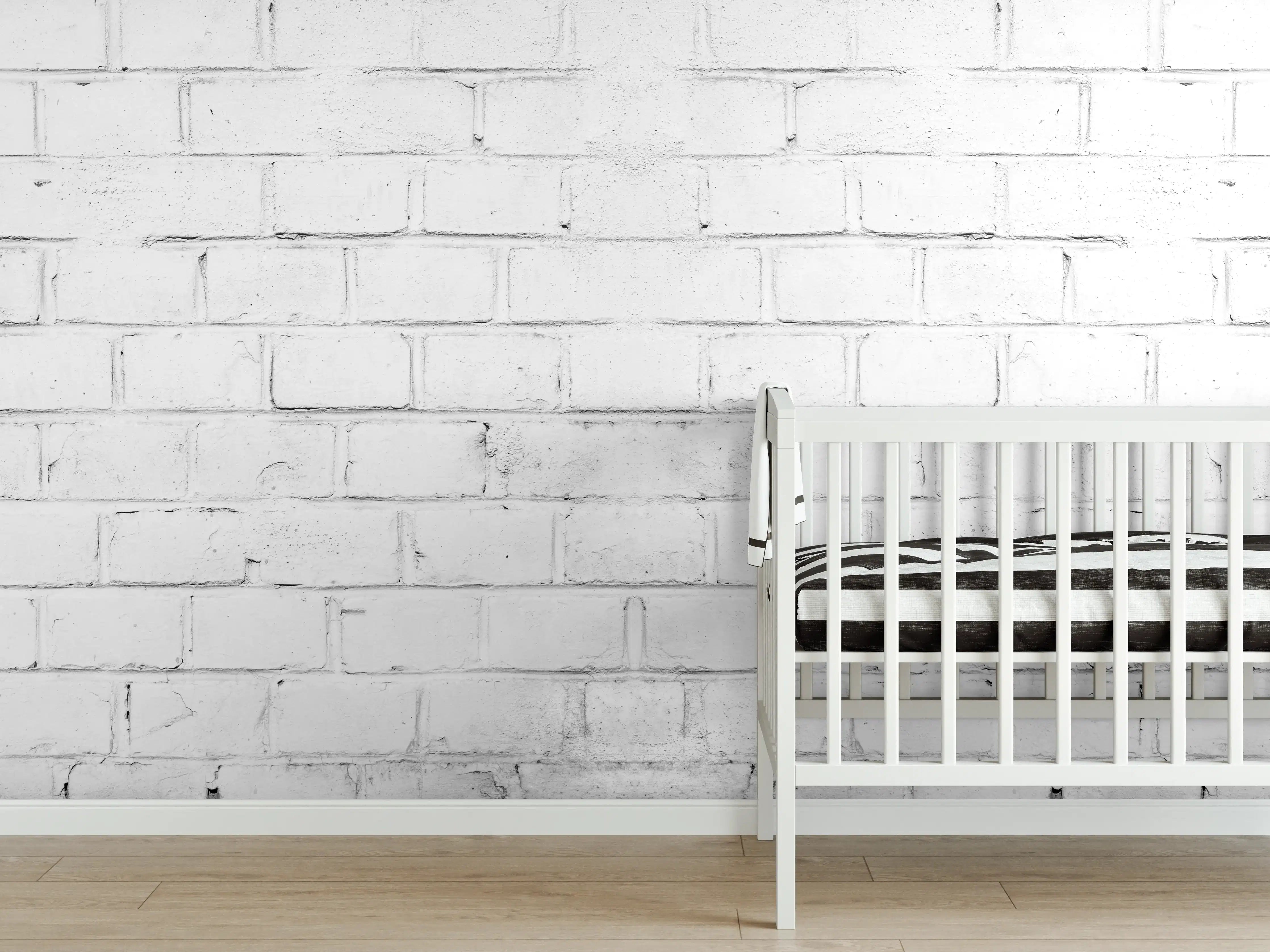 Babyzimmer Wandgestaltung - Weiße beschädigte Mauer