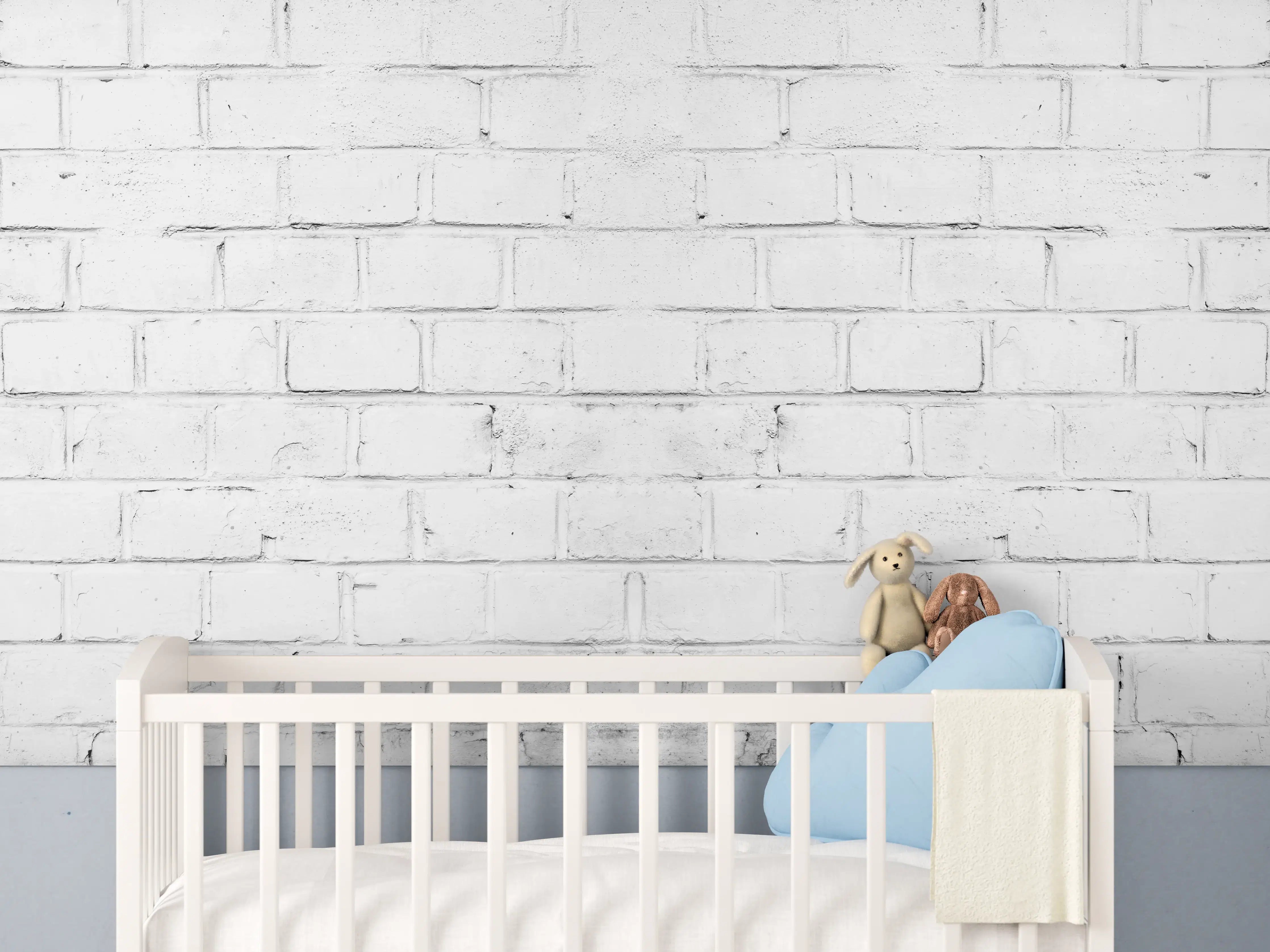 Babyzimmer Wandgestaltung - Weiße beschädigte Mauer