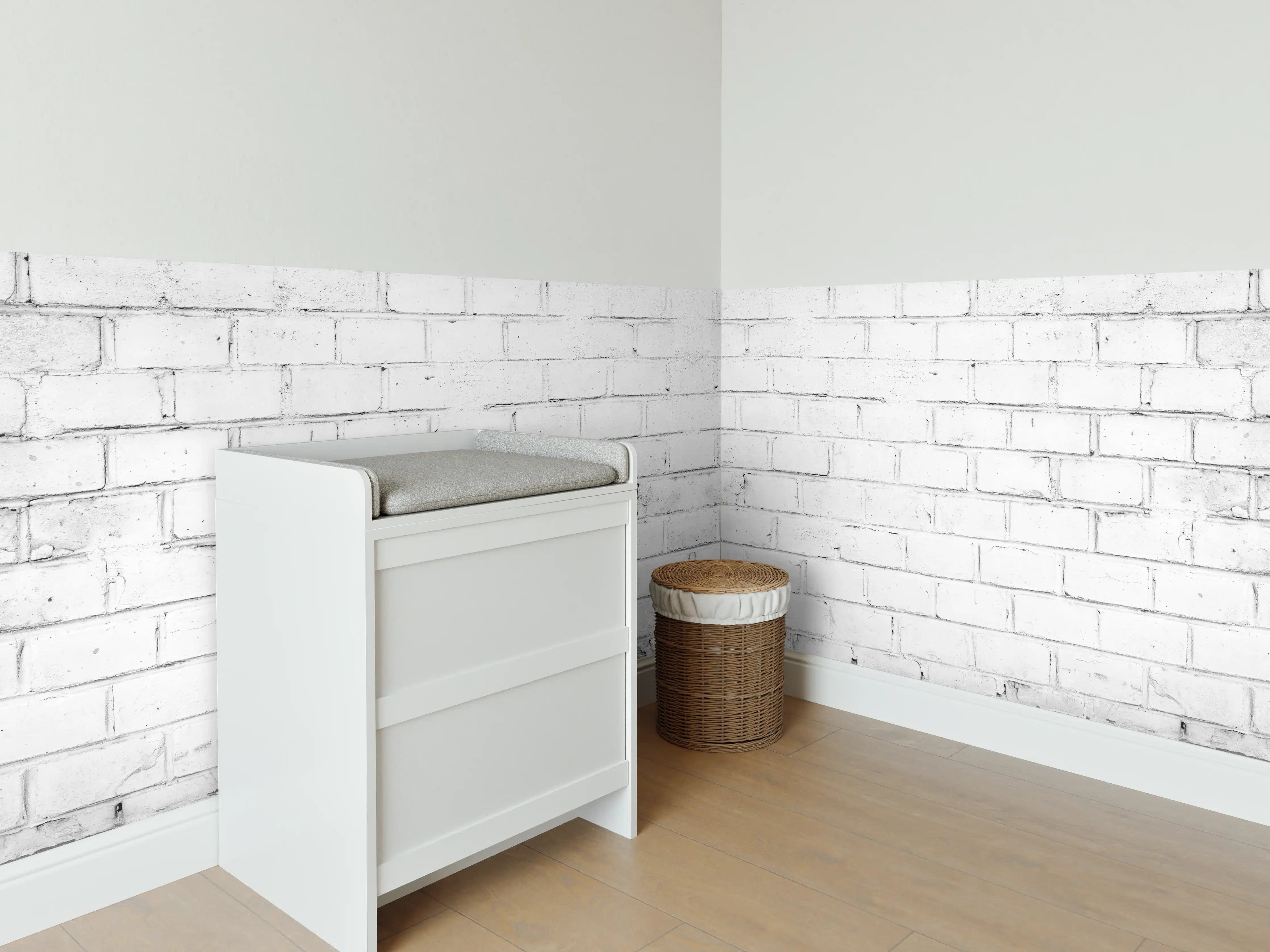 Babyzimmer Wandgestaltung - Weiße beschädigte Mauer