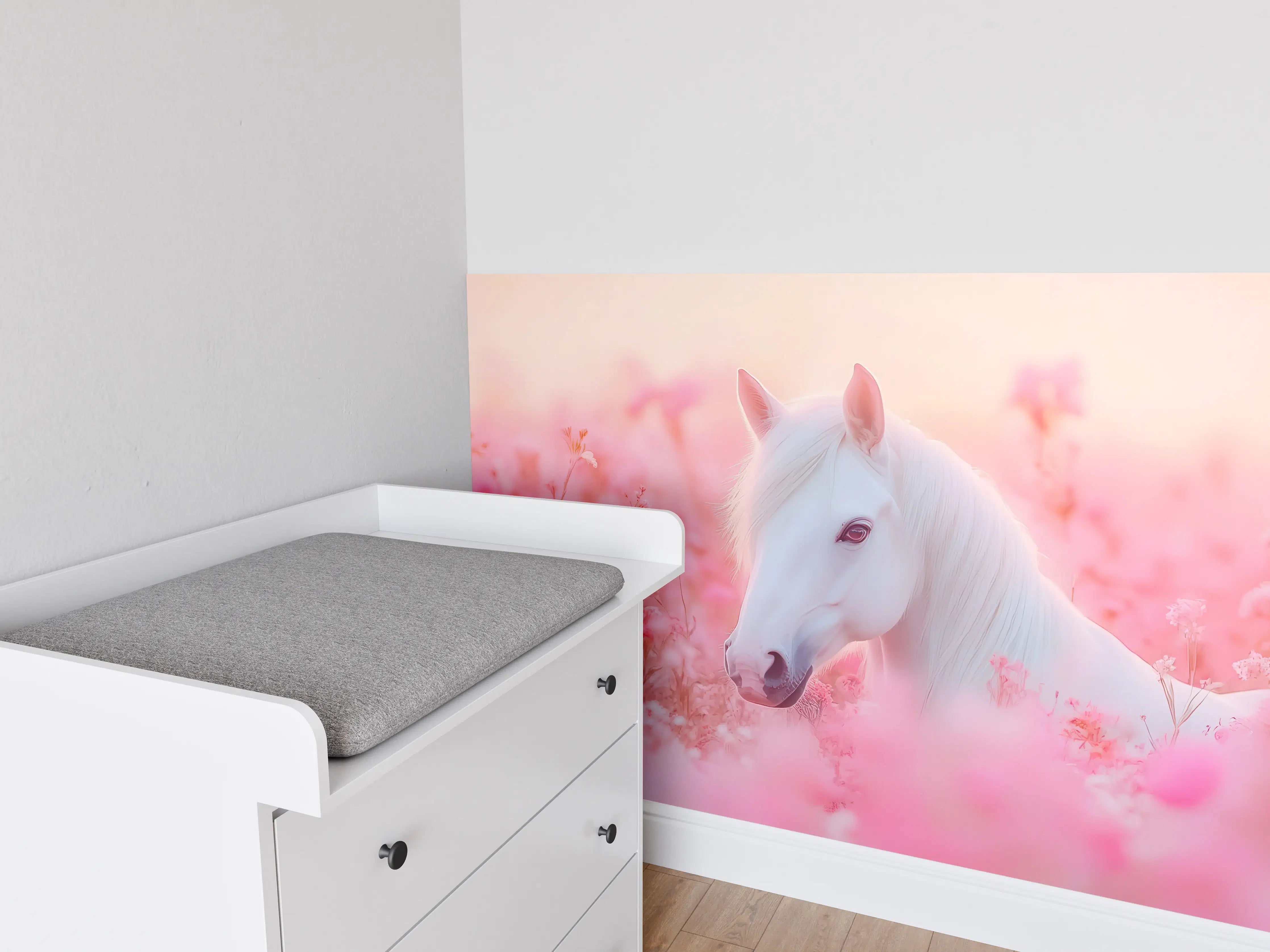 Babyzimmer Wandgestaltung - Weißes Einhorn im romantischen Blumenfeld