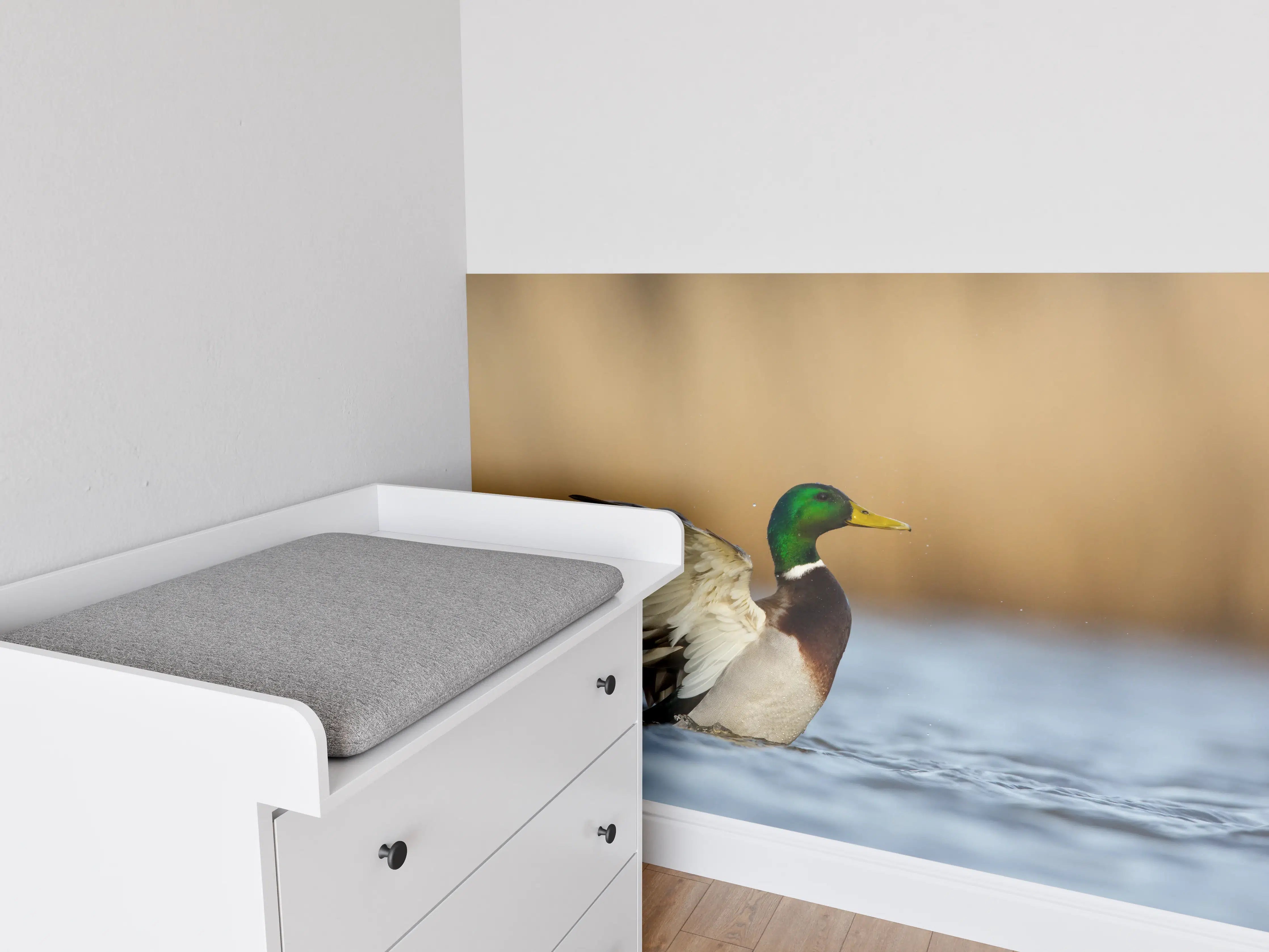 Babyzimmer Wandgestaltung - Wildente auf dem Wasser