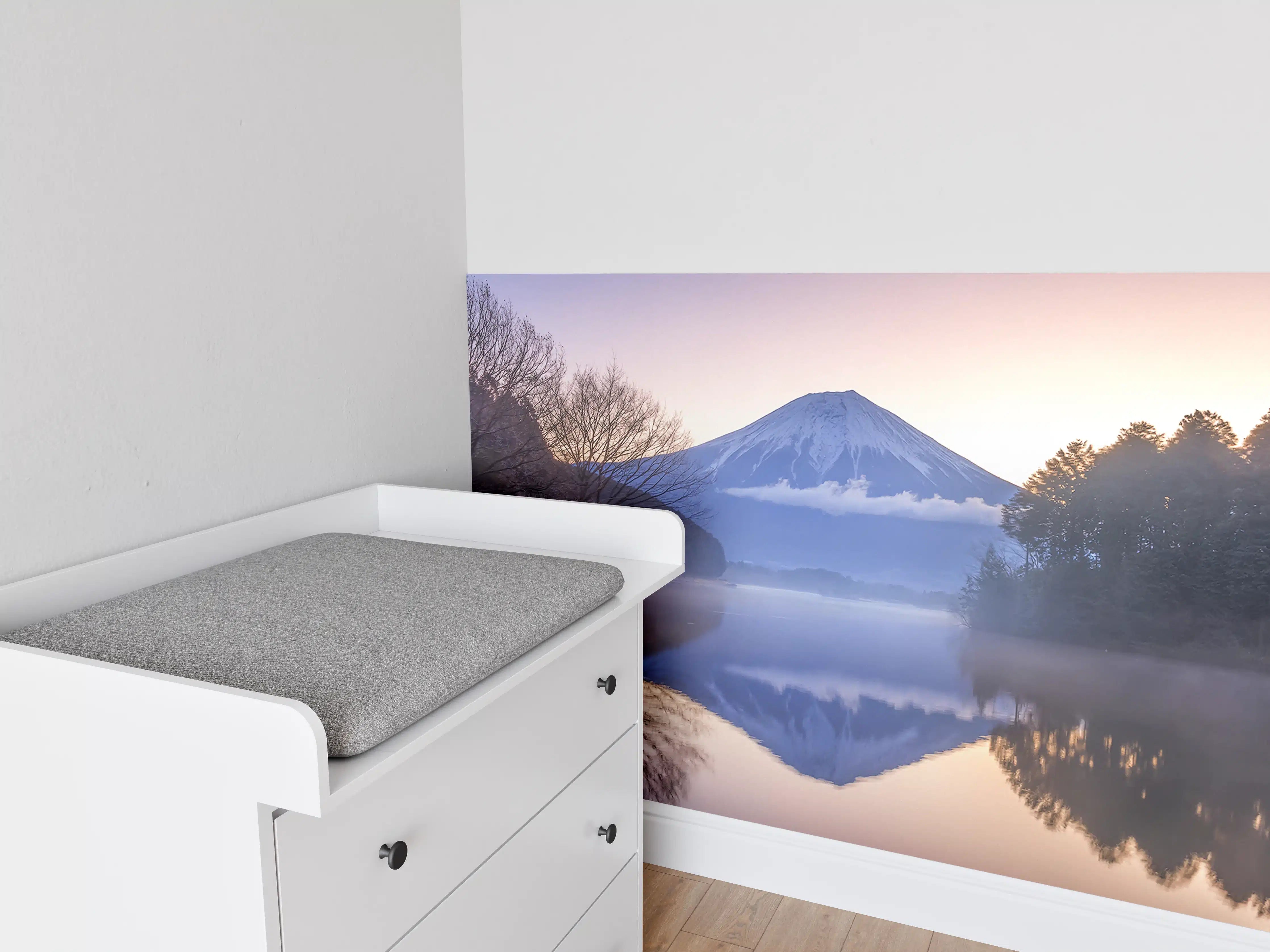 Babyzimmer Wandgestaltung - Winterlicher Fuji-Spiegelung