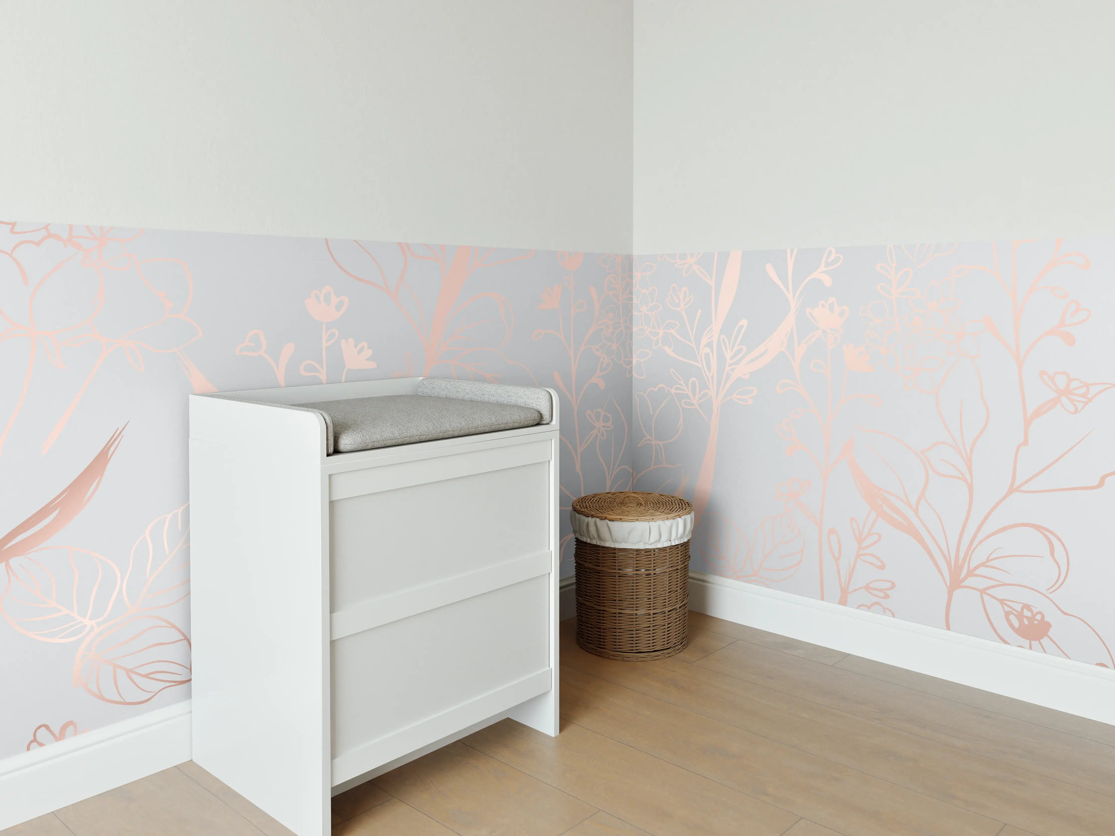 Babyzimmer Wandgestaltung - Zarte Blütenillustration Beige-Rosa