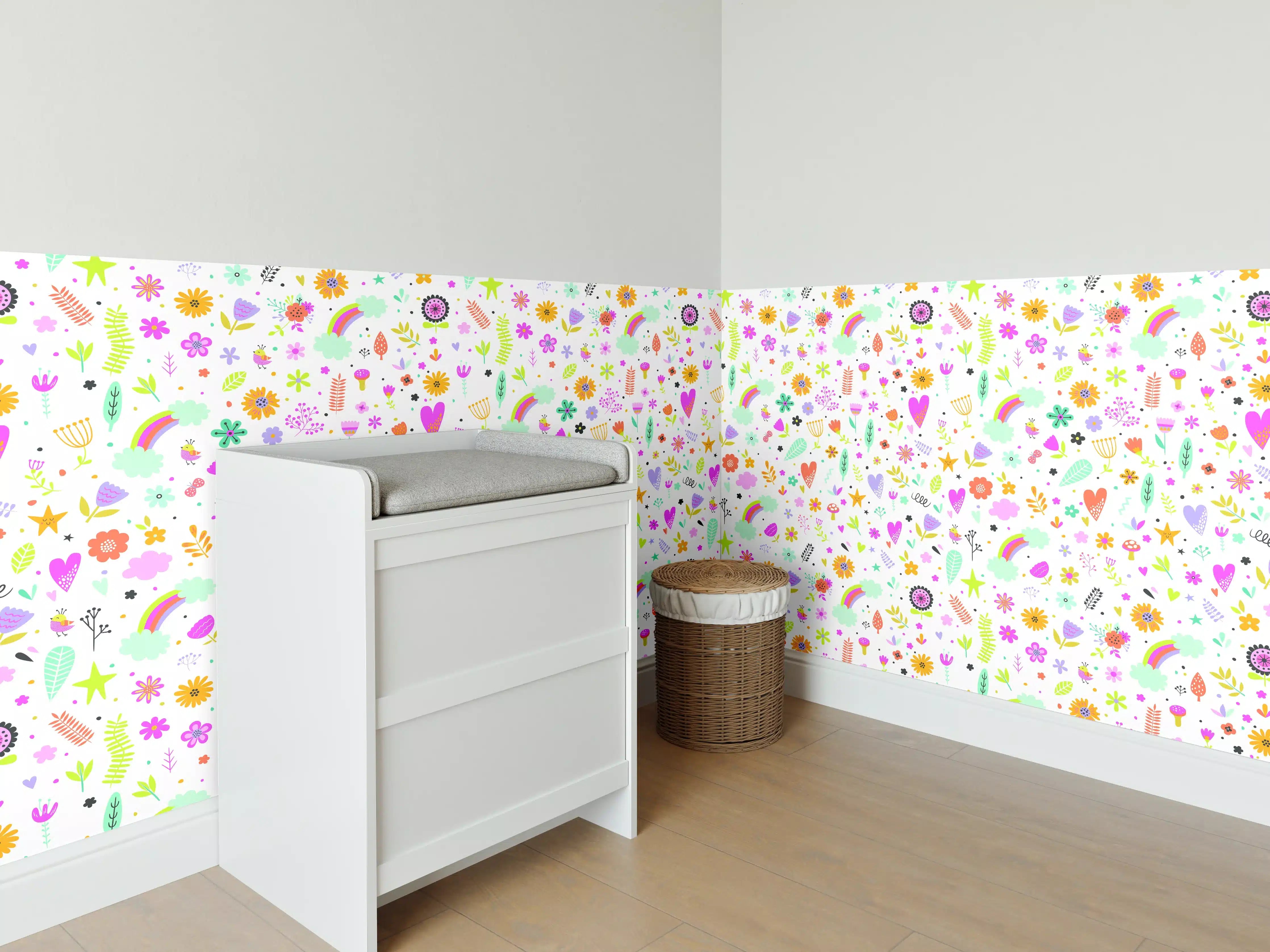 Babyzimmer Wandgestaltung - Zarte Blumenmuster in Pastellgrau