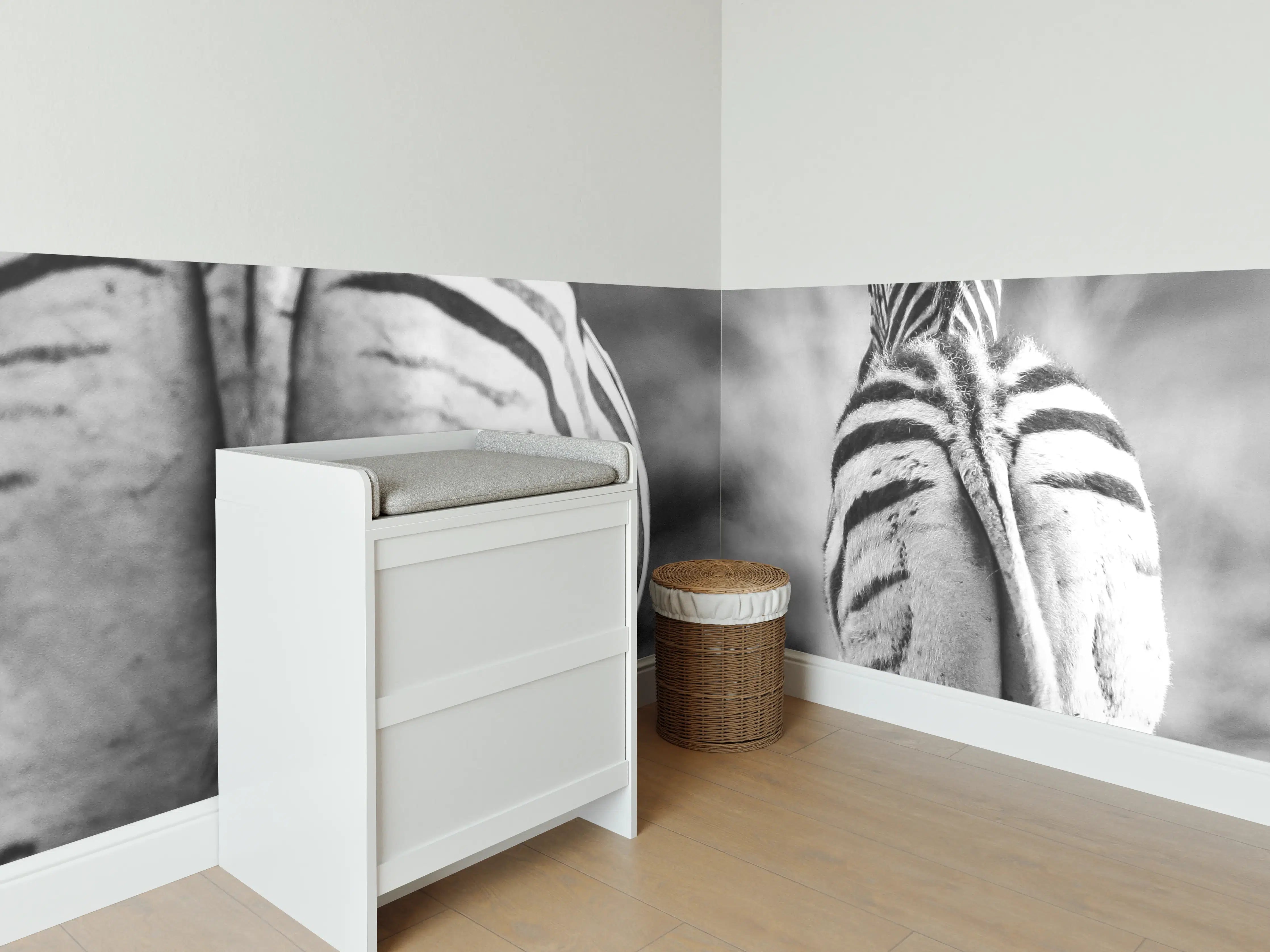 Babyzimmer Wandgestaltung - Zebra - schwarz-weiß