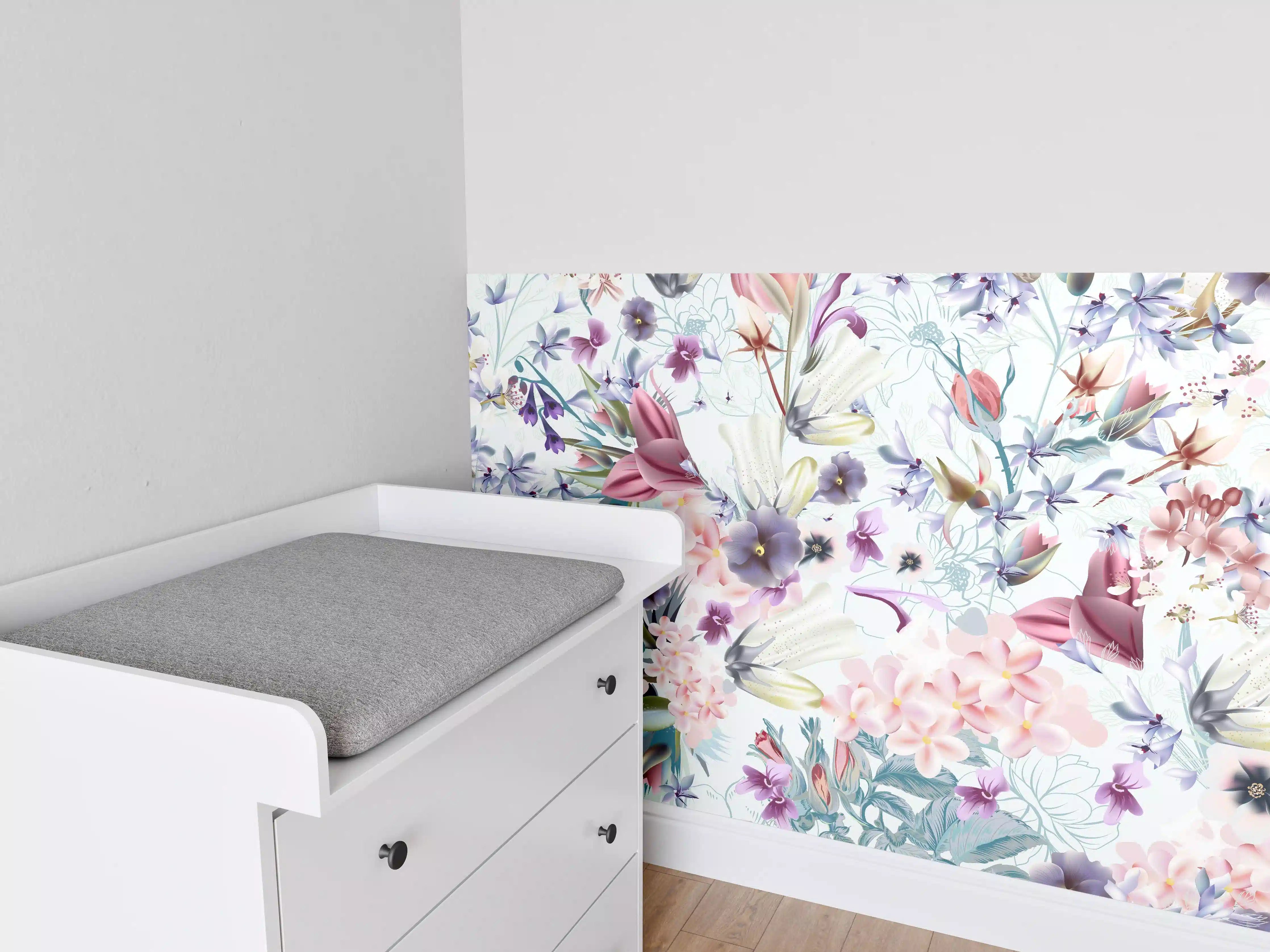 Babyzimmer Wandgestaltung - 'Helle Blumenmuster in Pastellfarben mit zarten Graunuancen'