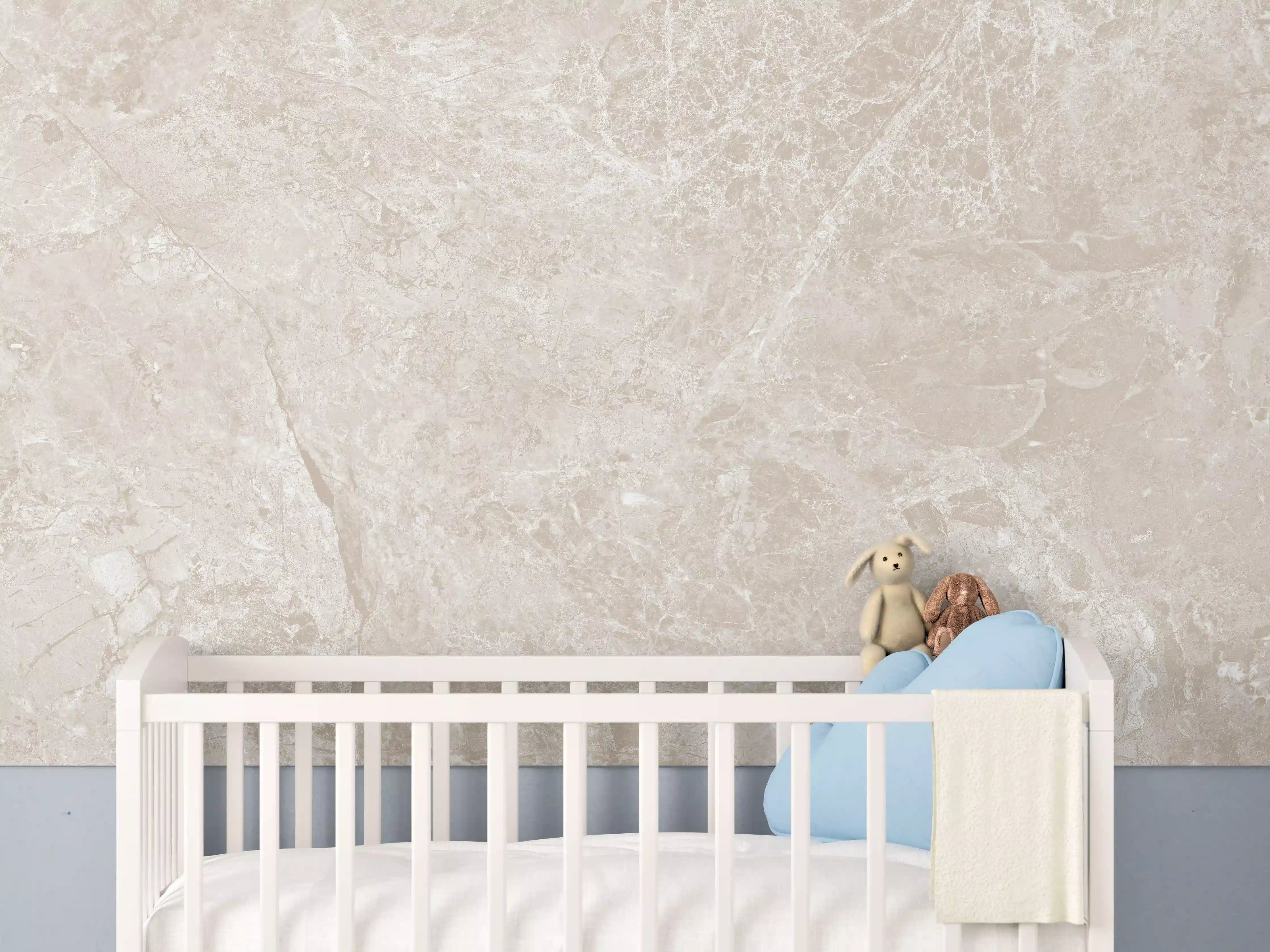 Babyzimmer Wandgestaltung - beiger Naturmarmor
