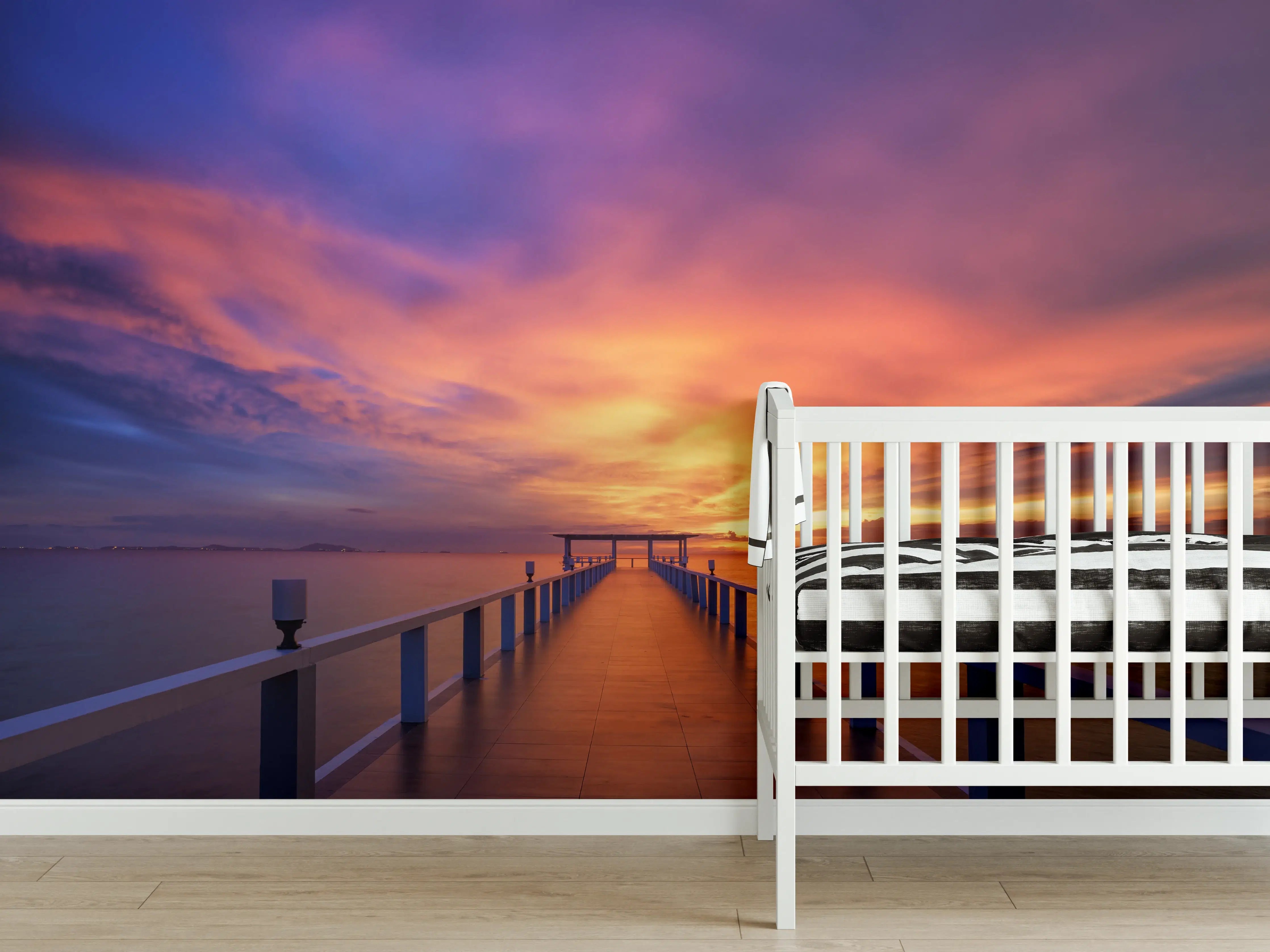 Babyzimmer Wandgestaltung - bezaubernde Holzbrücke in Chon Buri