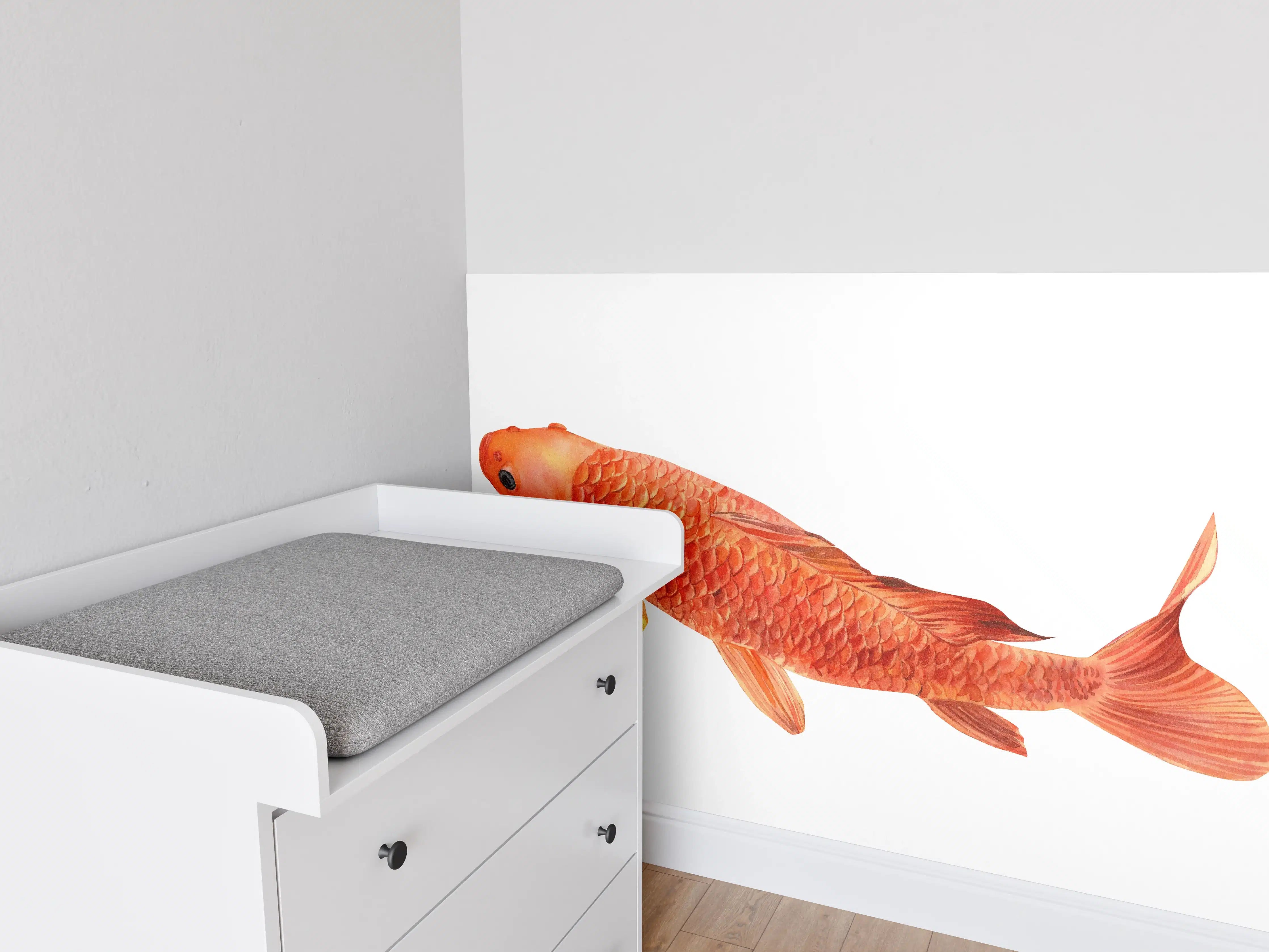 Babyzimmer Wandgestaltung - orangefarbener Koi
